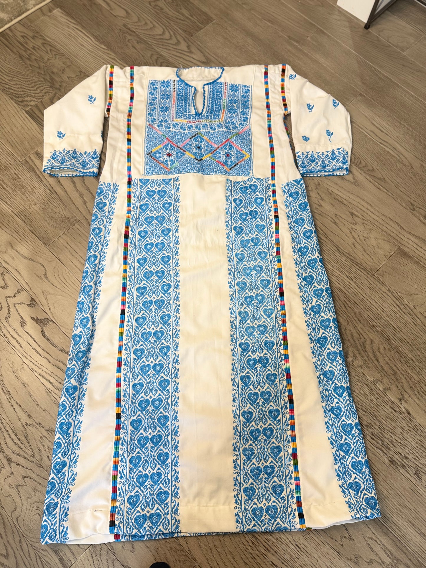 Blue and White Thoub