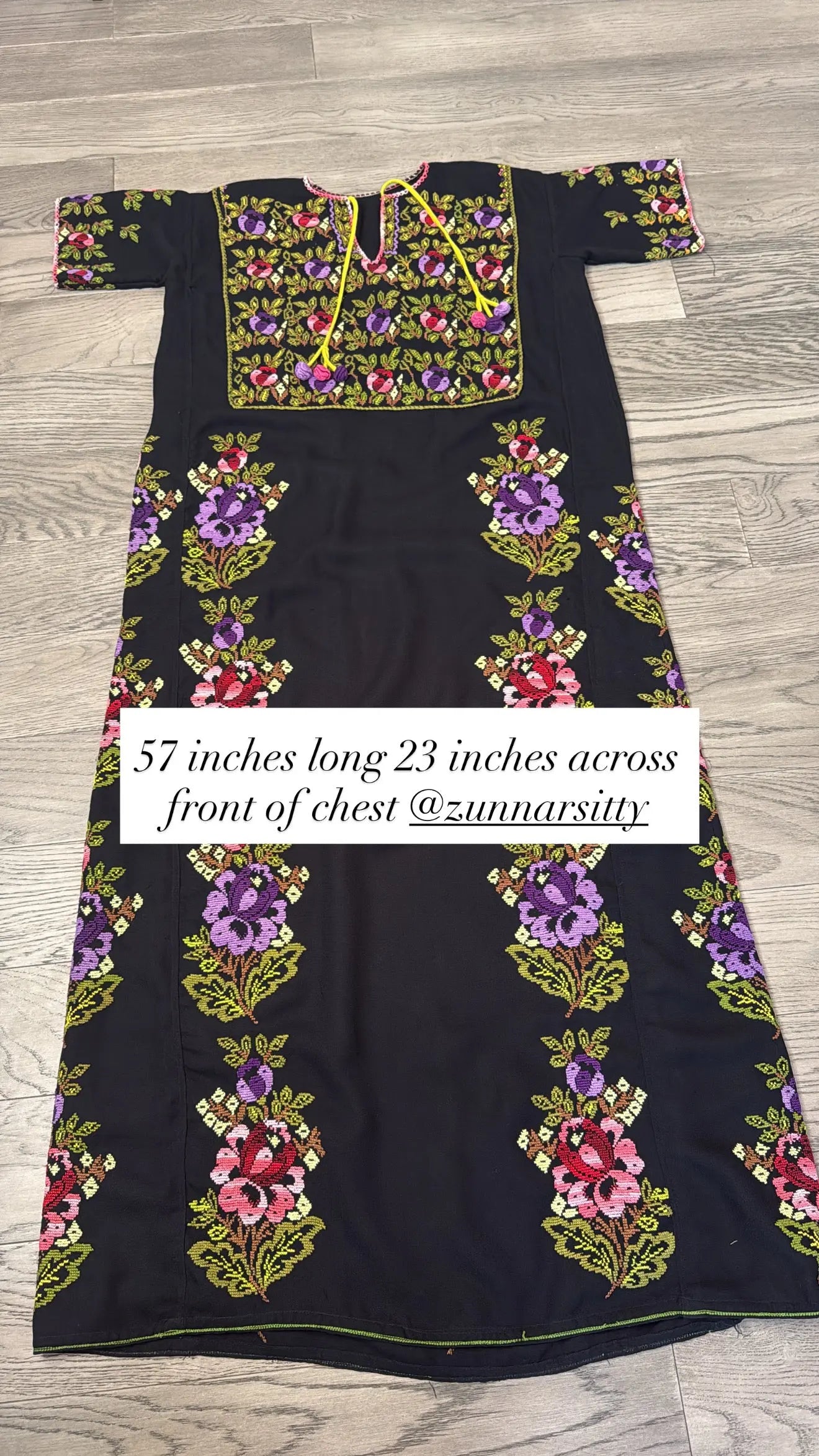 Black Floral Short Sleeve. Thoub Zunnar Sitty