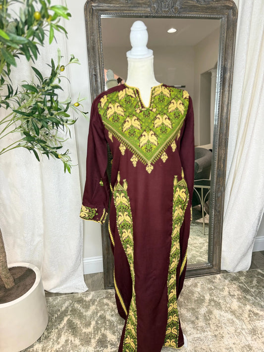 Burgandy Thoub Zunnar Sitty