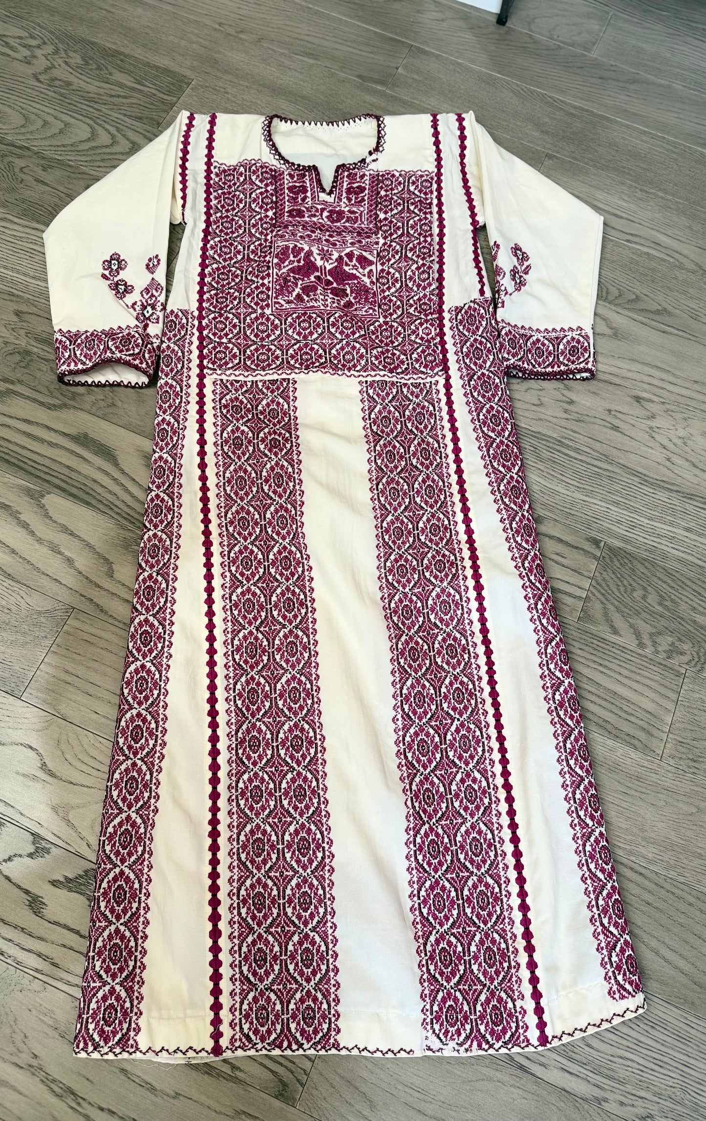 Burgundy And Cream Thoub