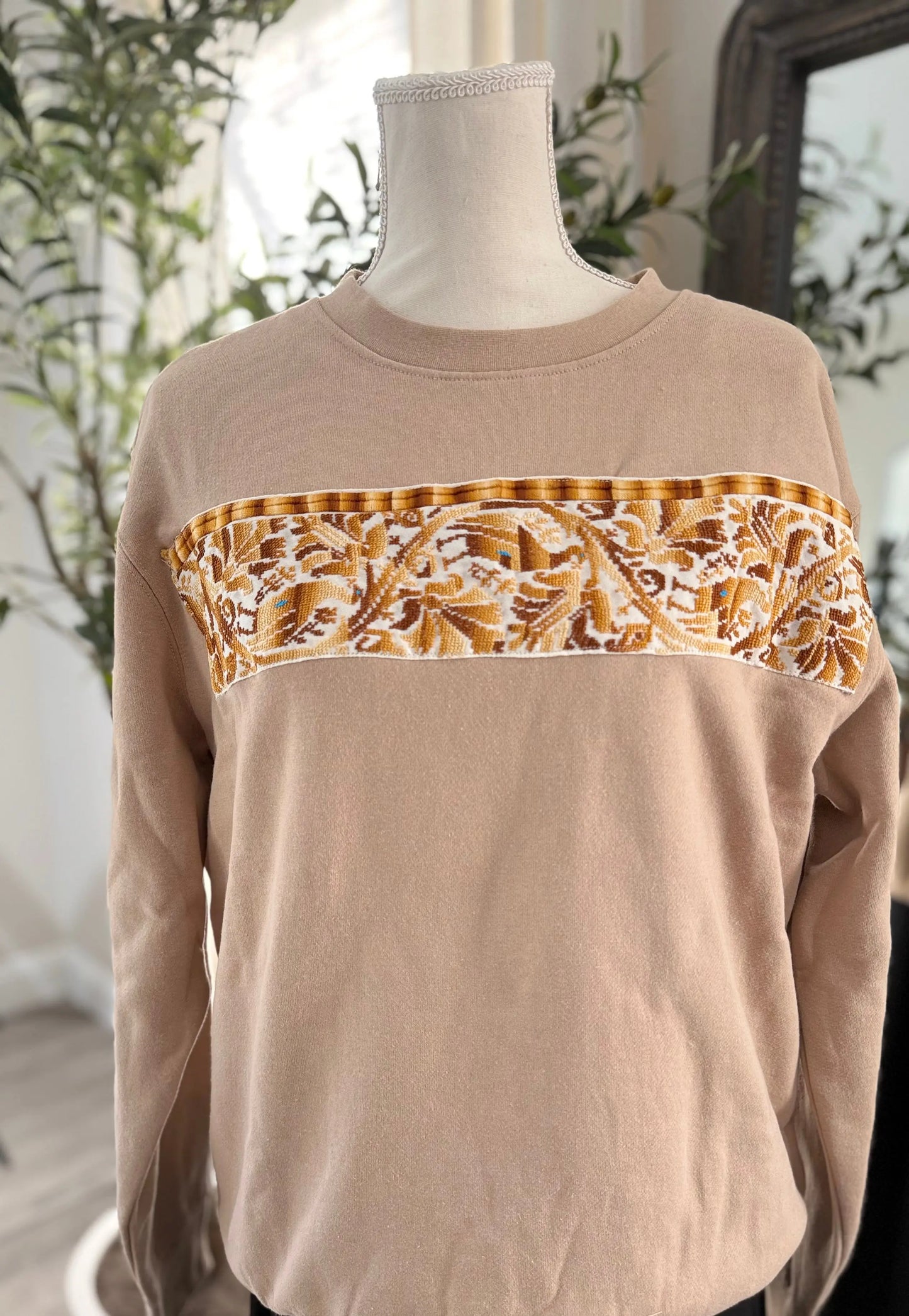 Tatreez Crewneck - Zunnar Sitty