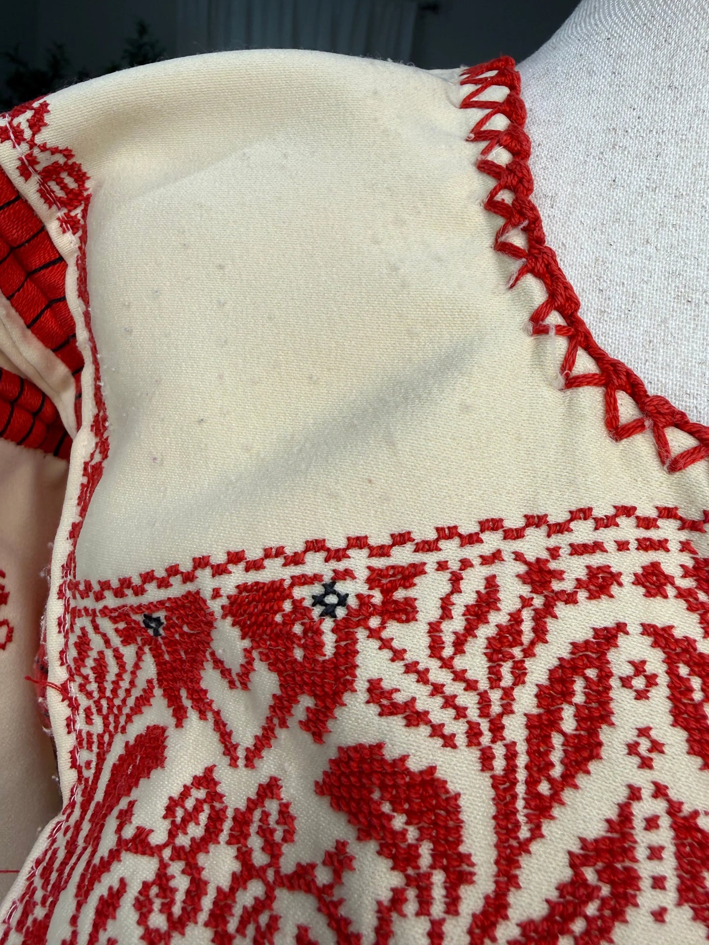 Tan and Red Thoub Zunnar Sitty
