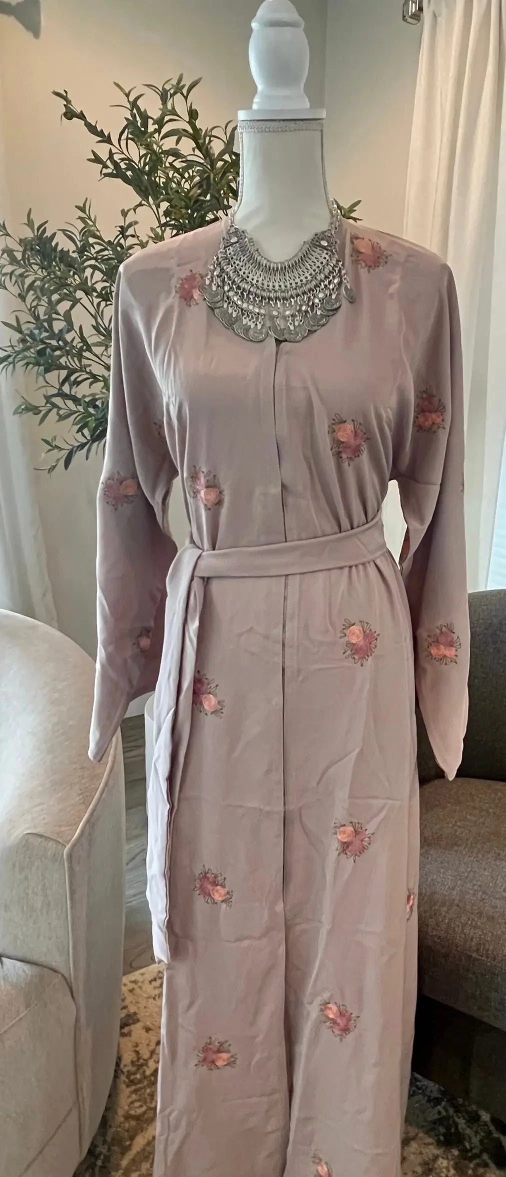 Embroidered Floral Abaya Zunnar Sitty