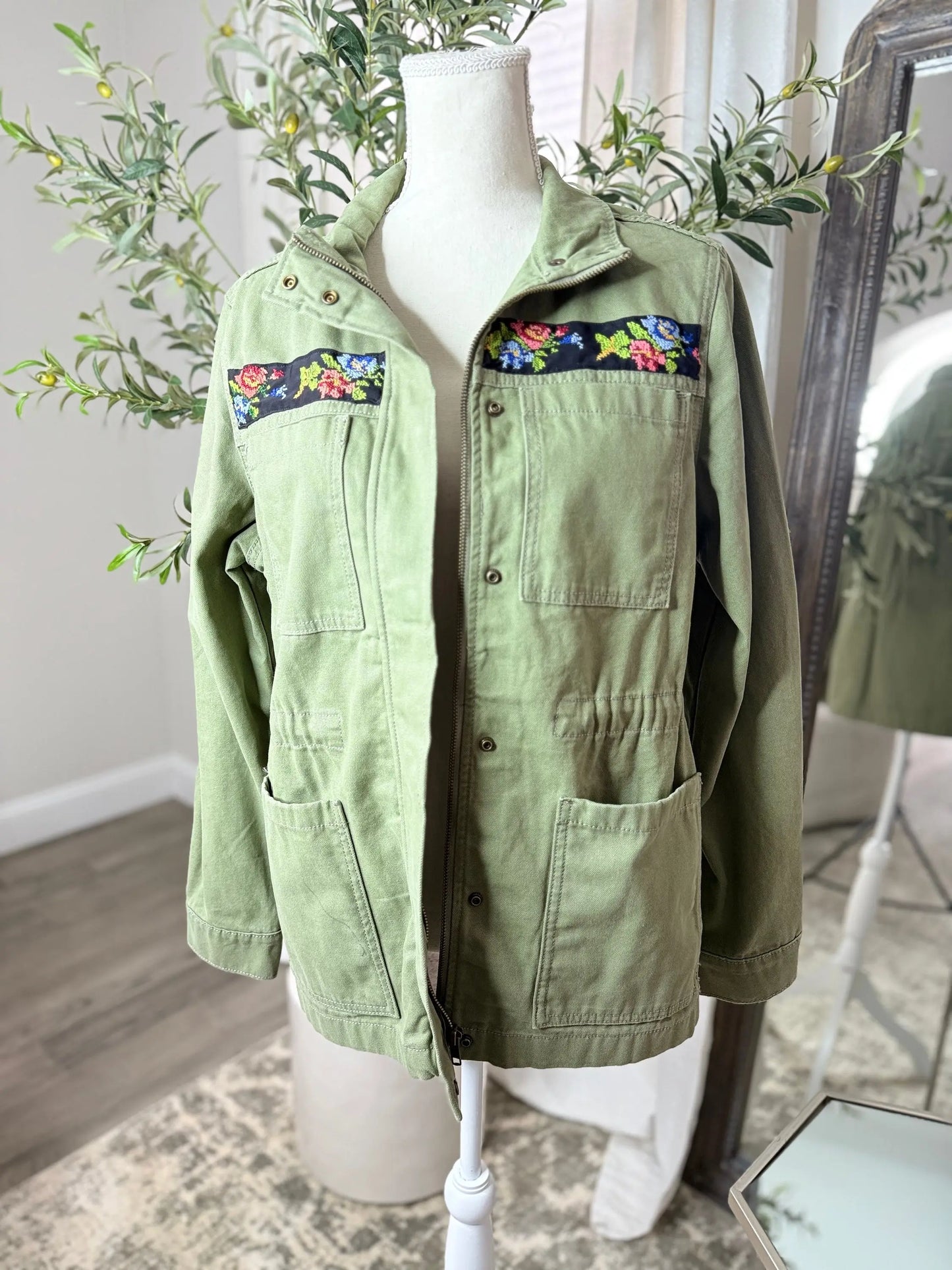 Tatreez Cargo Jacket (Small) Zunnar Sitty