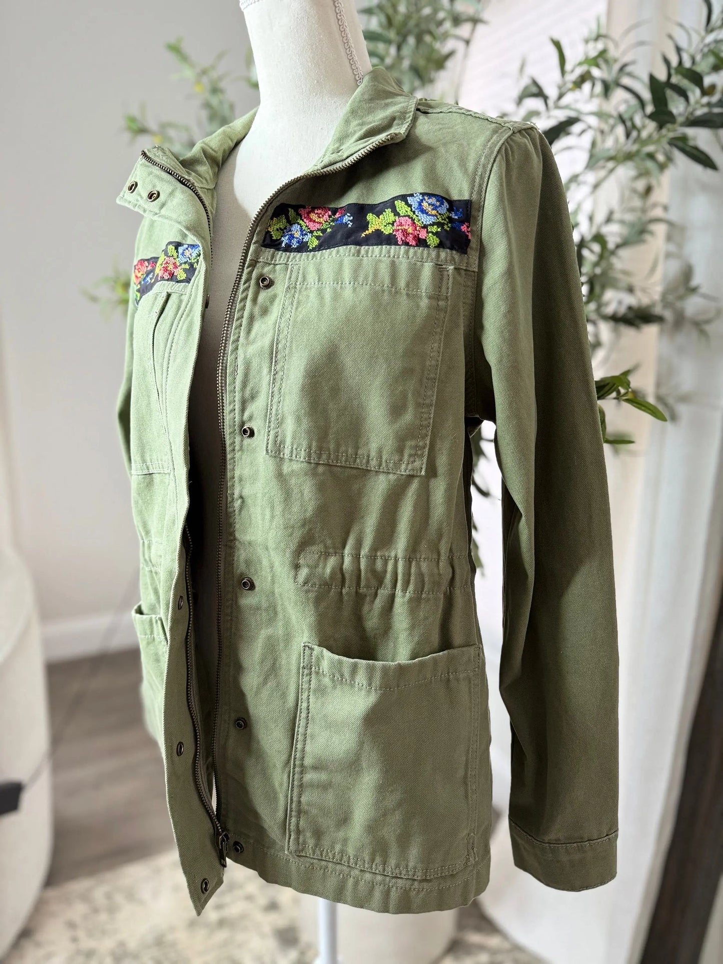Tatreez Cargo Jacket (Small) Zunnar Sitty
