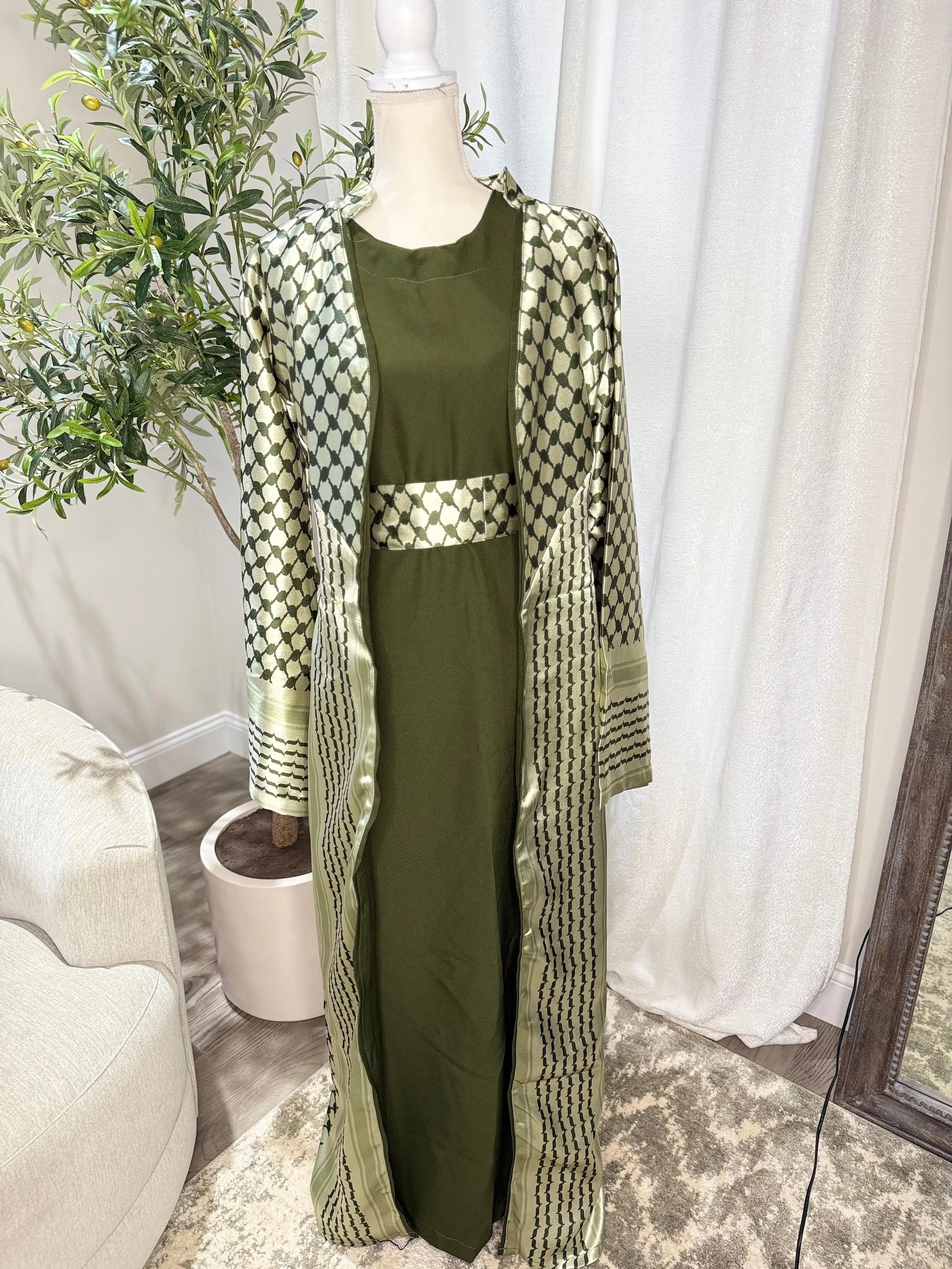 Satin Kuffiya Abaya Zunnar Sitty