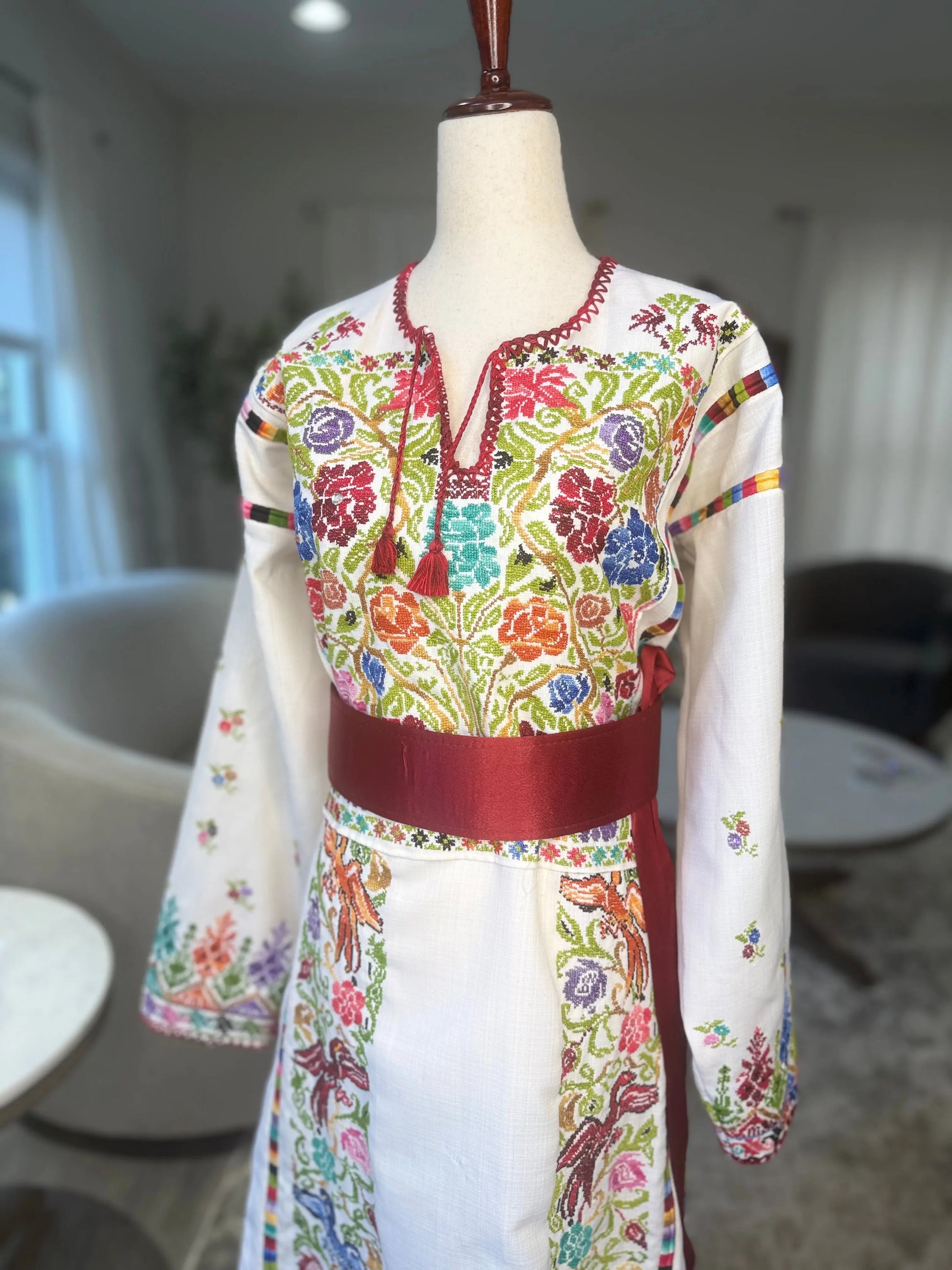 White Floral Thoub Zunnar Sitty