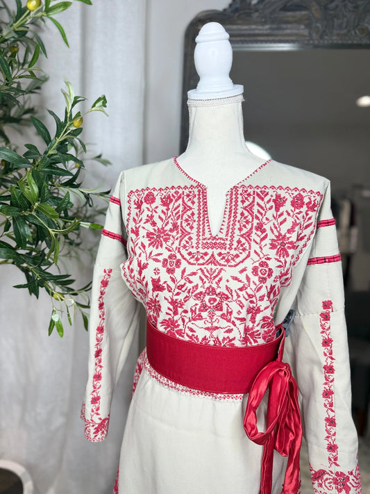 Light Grey and Red Thoub Zunnar Sitty