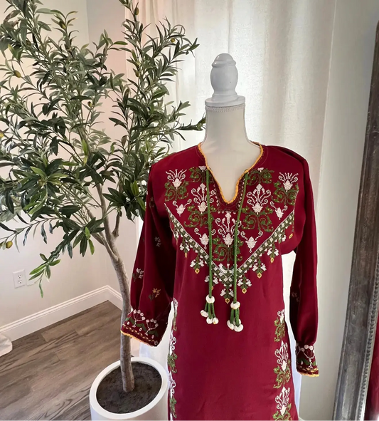 Burgandy Thoub Zunnar Sitty