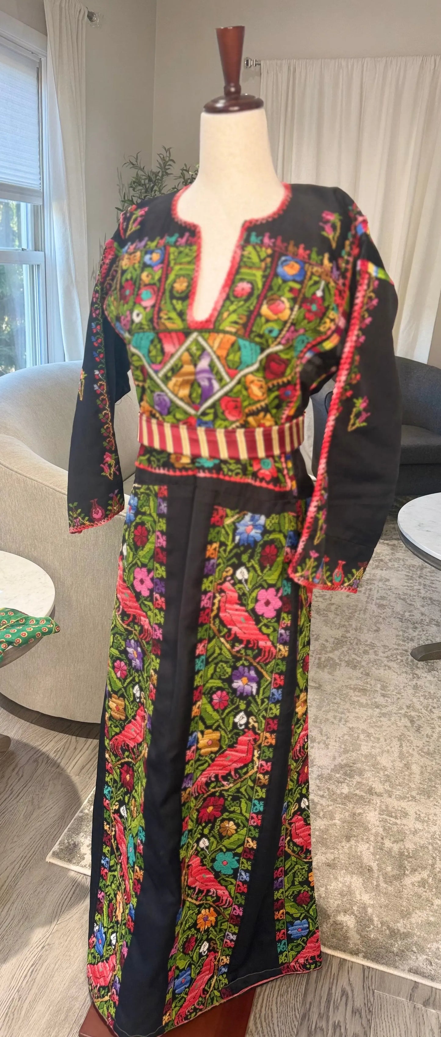 Black Floral Thoub Zunnar Sitty
