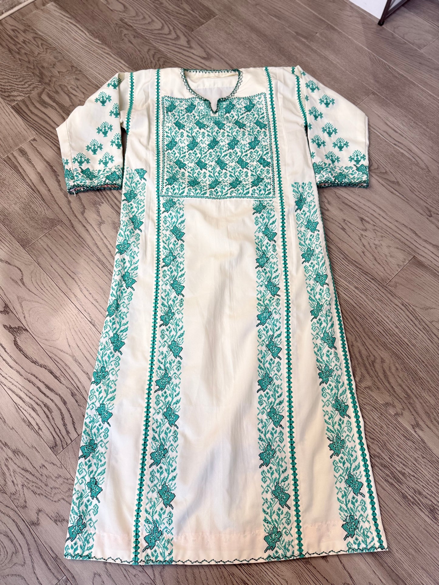 Teal and Cream Thoub