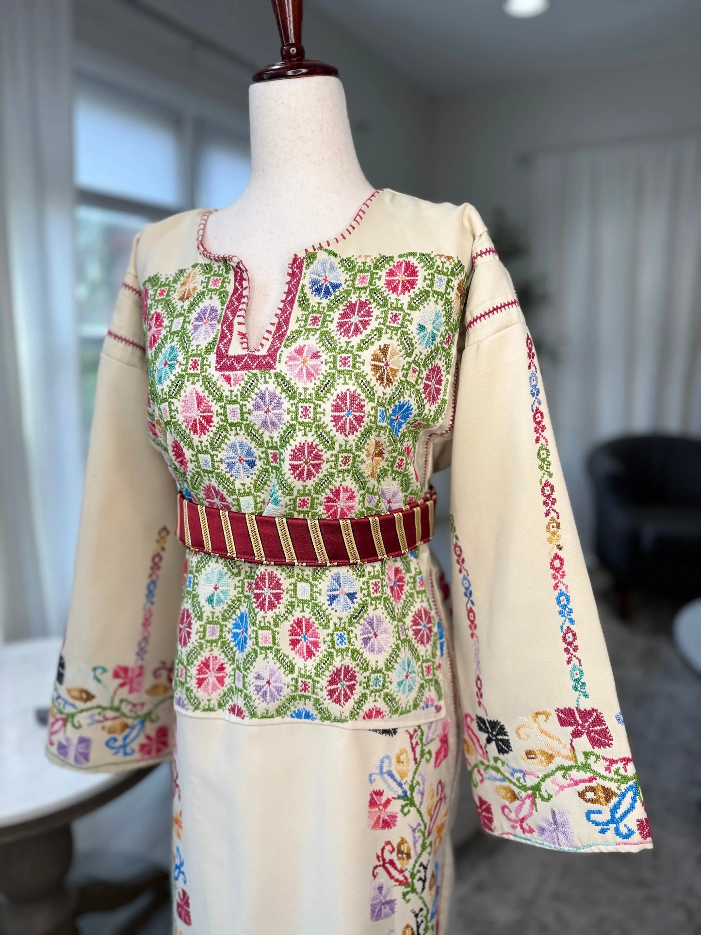 Cream Floral Thoub Zunnar Sitty