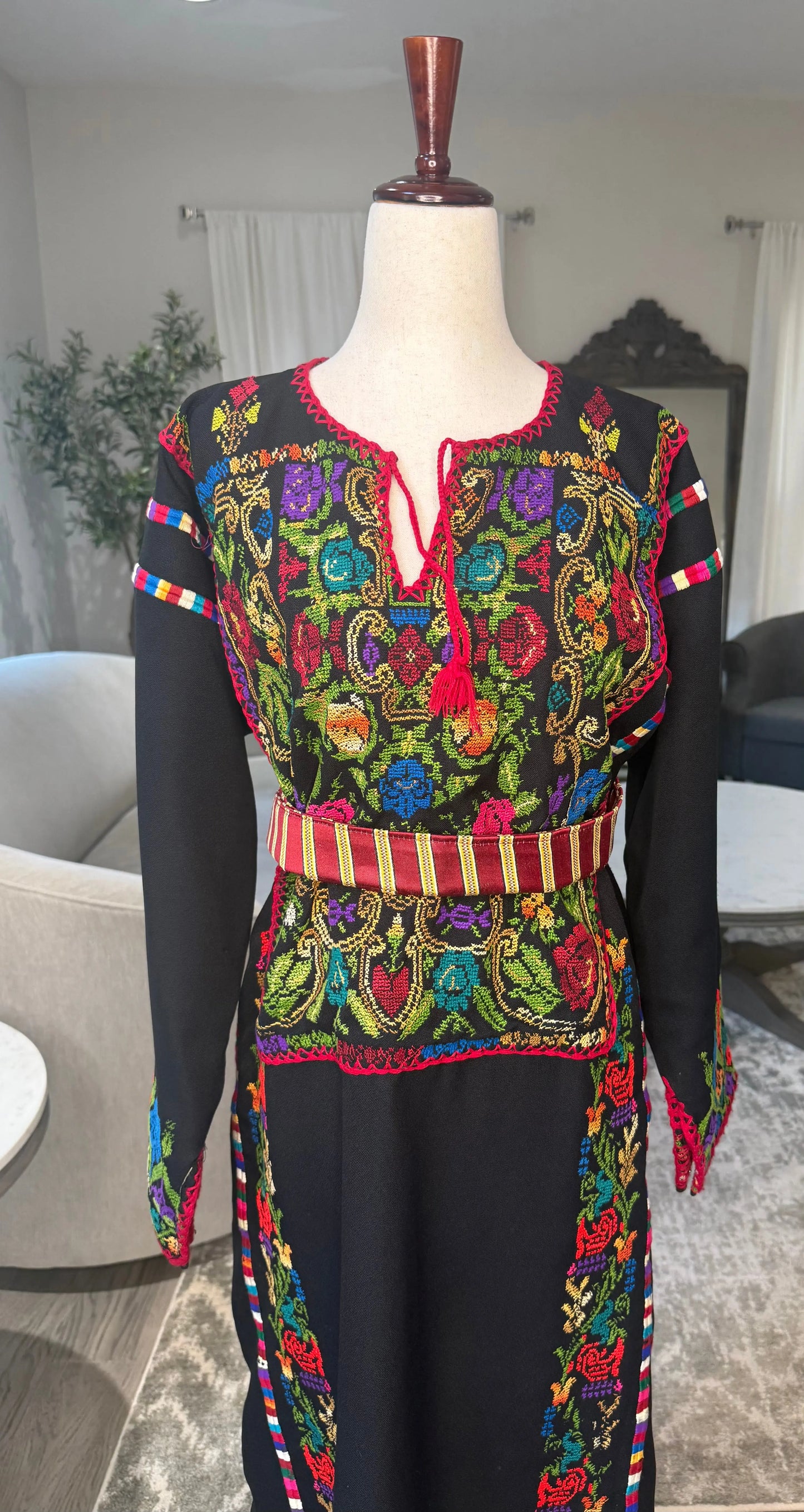 Black Floral Thoub Zunnar Sitty