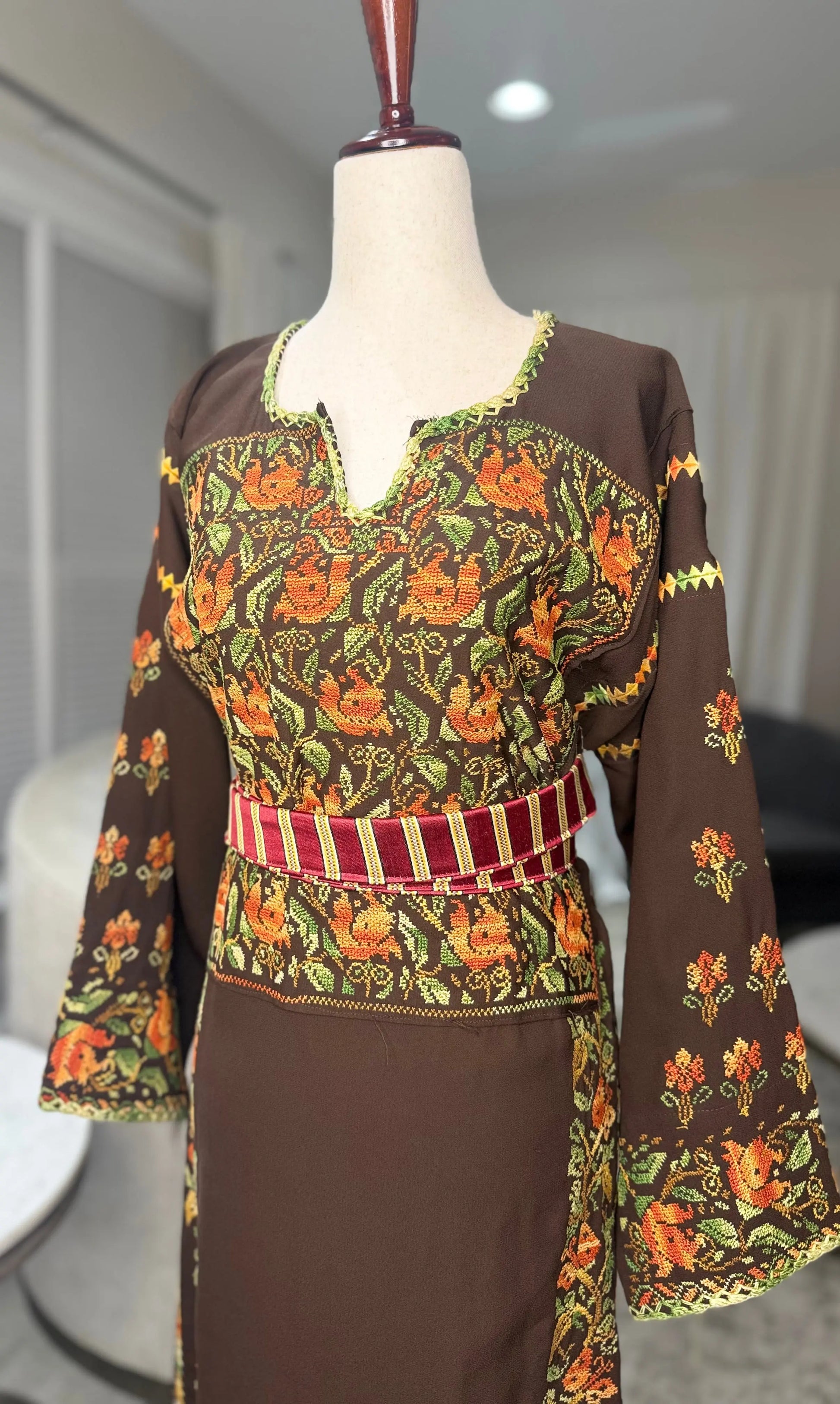 Brown floral Thoub Zunnar Sitty