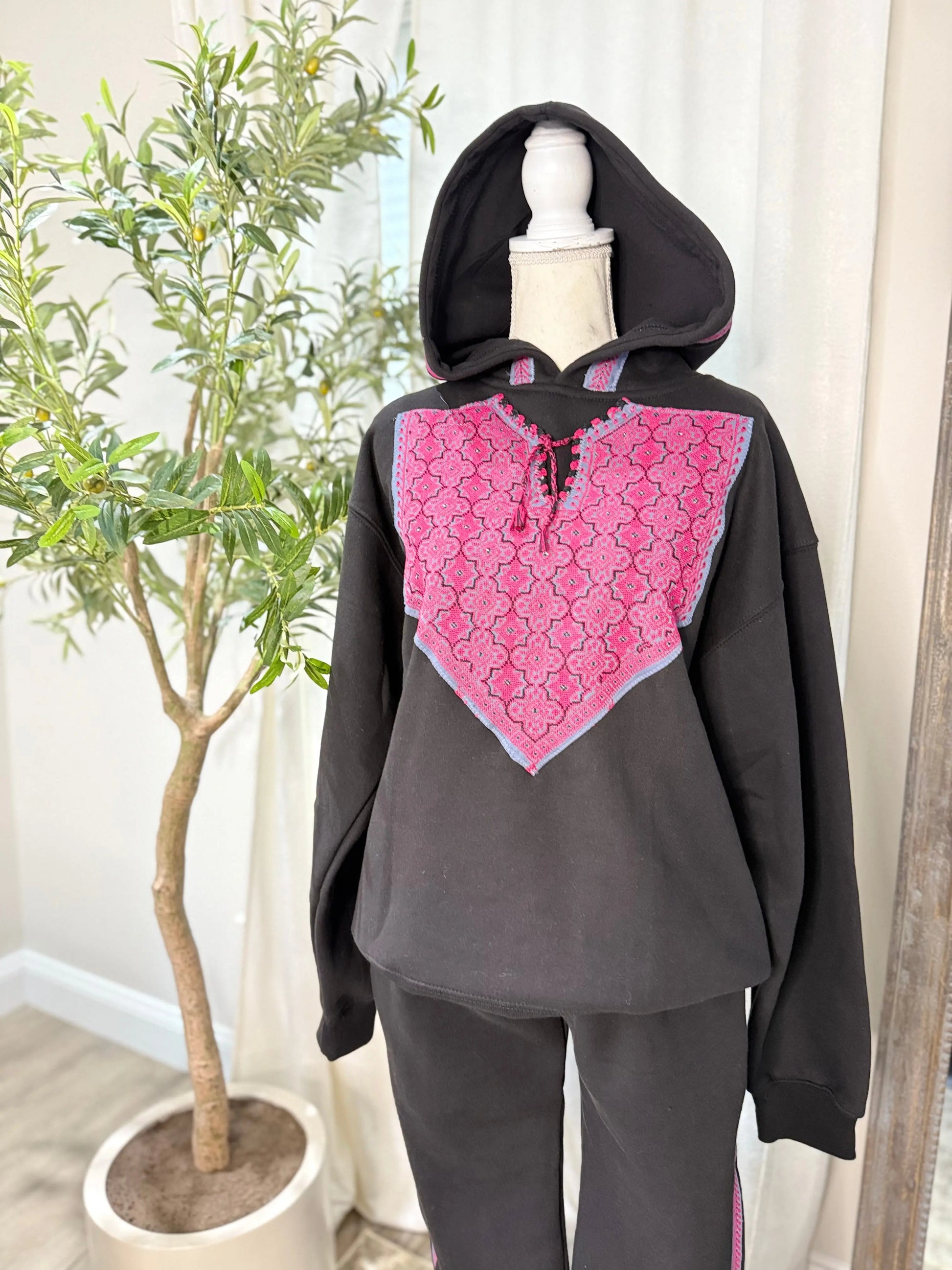 Tatreez Sweat Suit Zunnar Sitty