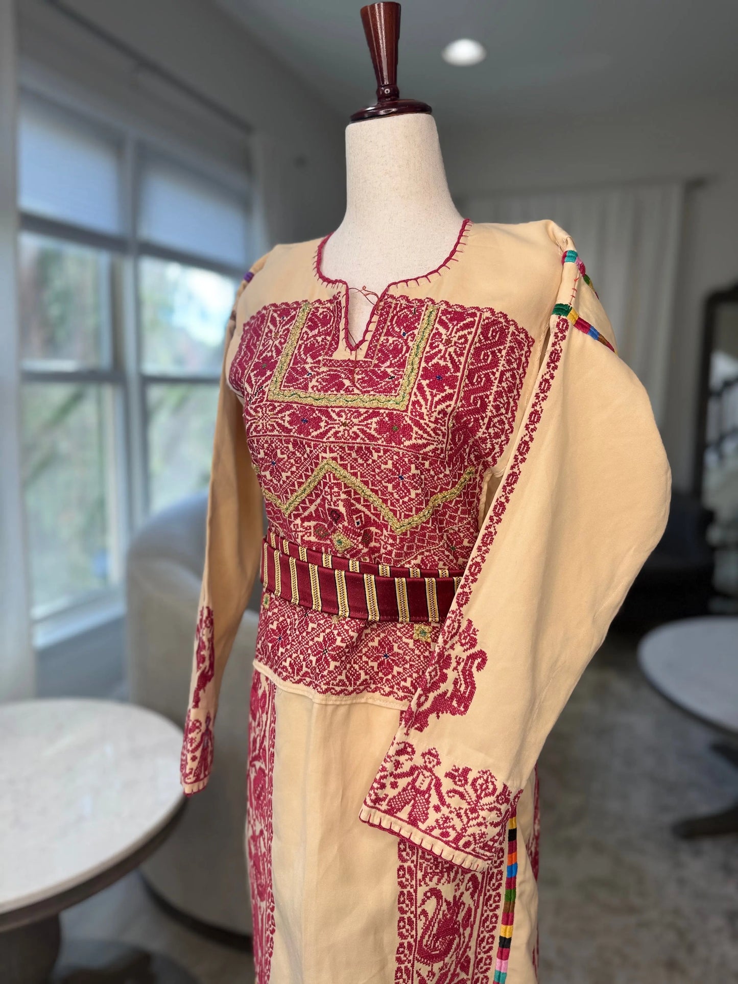 Tan and Red Thoub Zunnar Sitty