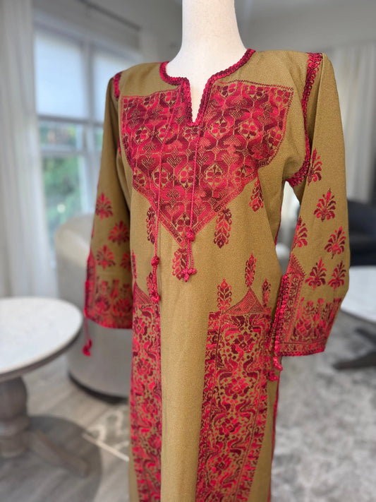 Olive Green and Red Thoub Zunnar Sitty