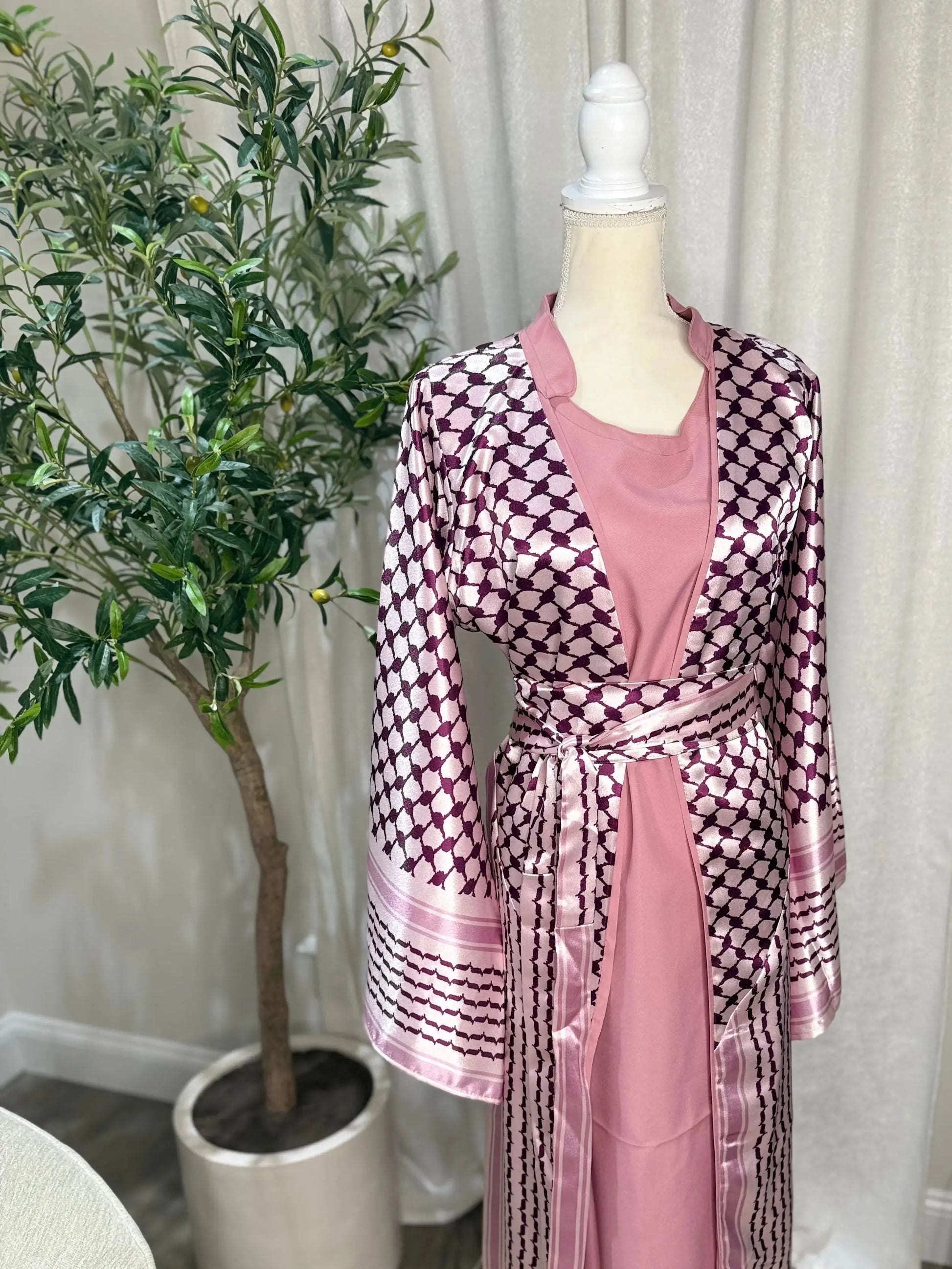 Satin Kuffiya Abaya Zunnar Sitty