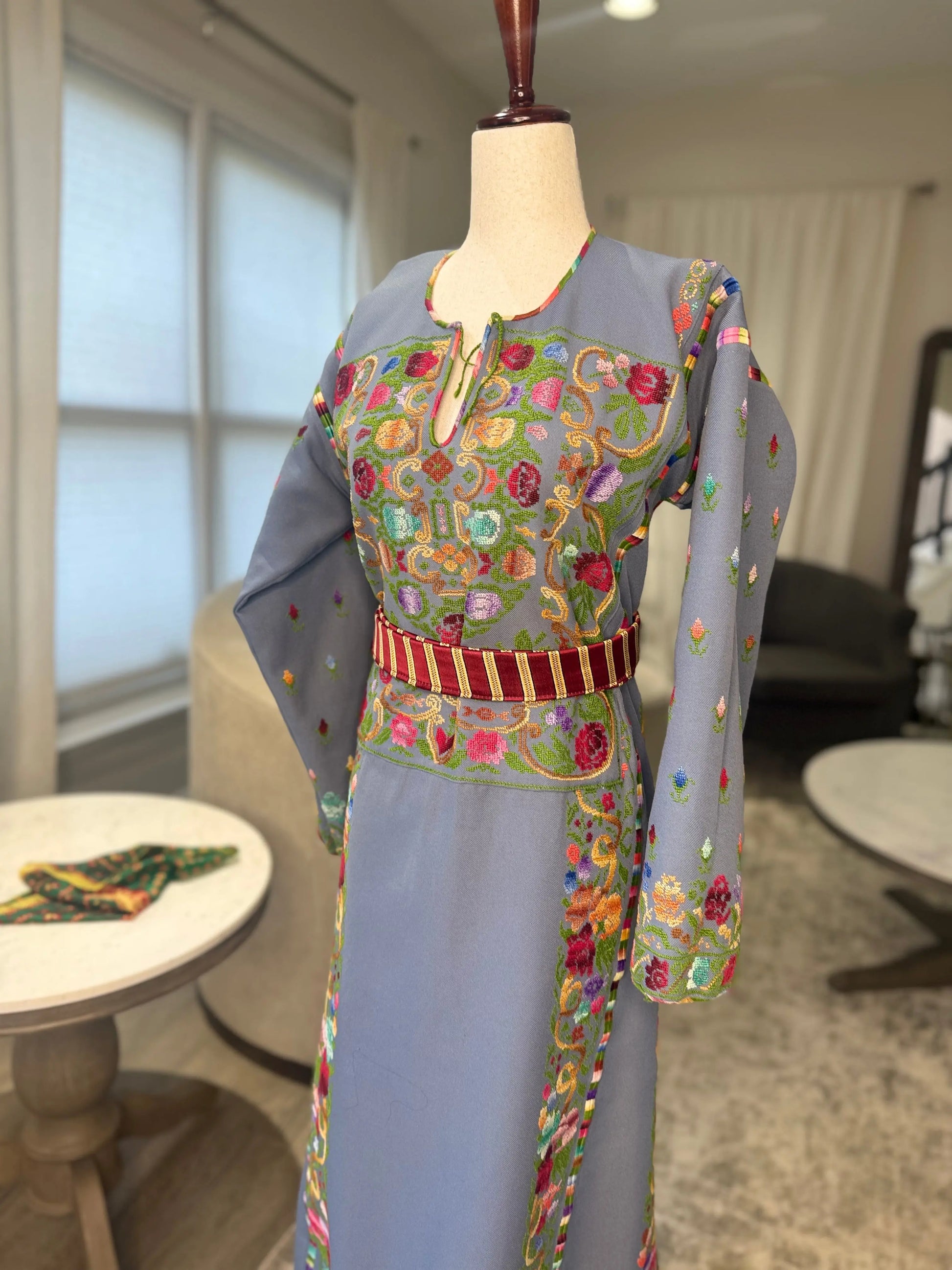 Grey Floral Thoub Zunnar Sitty