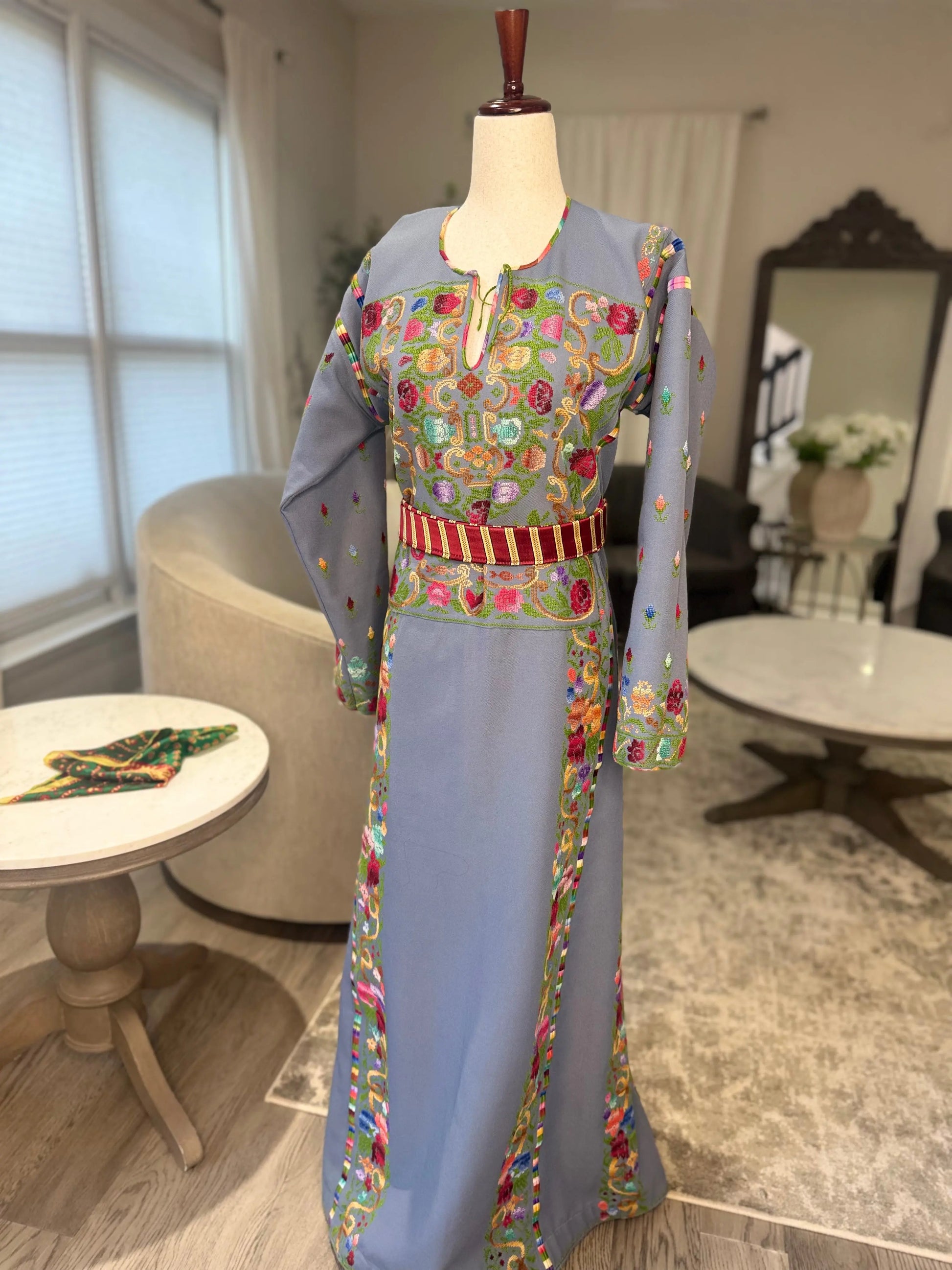 Grey Floral Thoub Zunnar Sitty