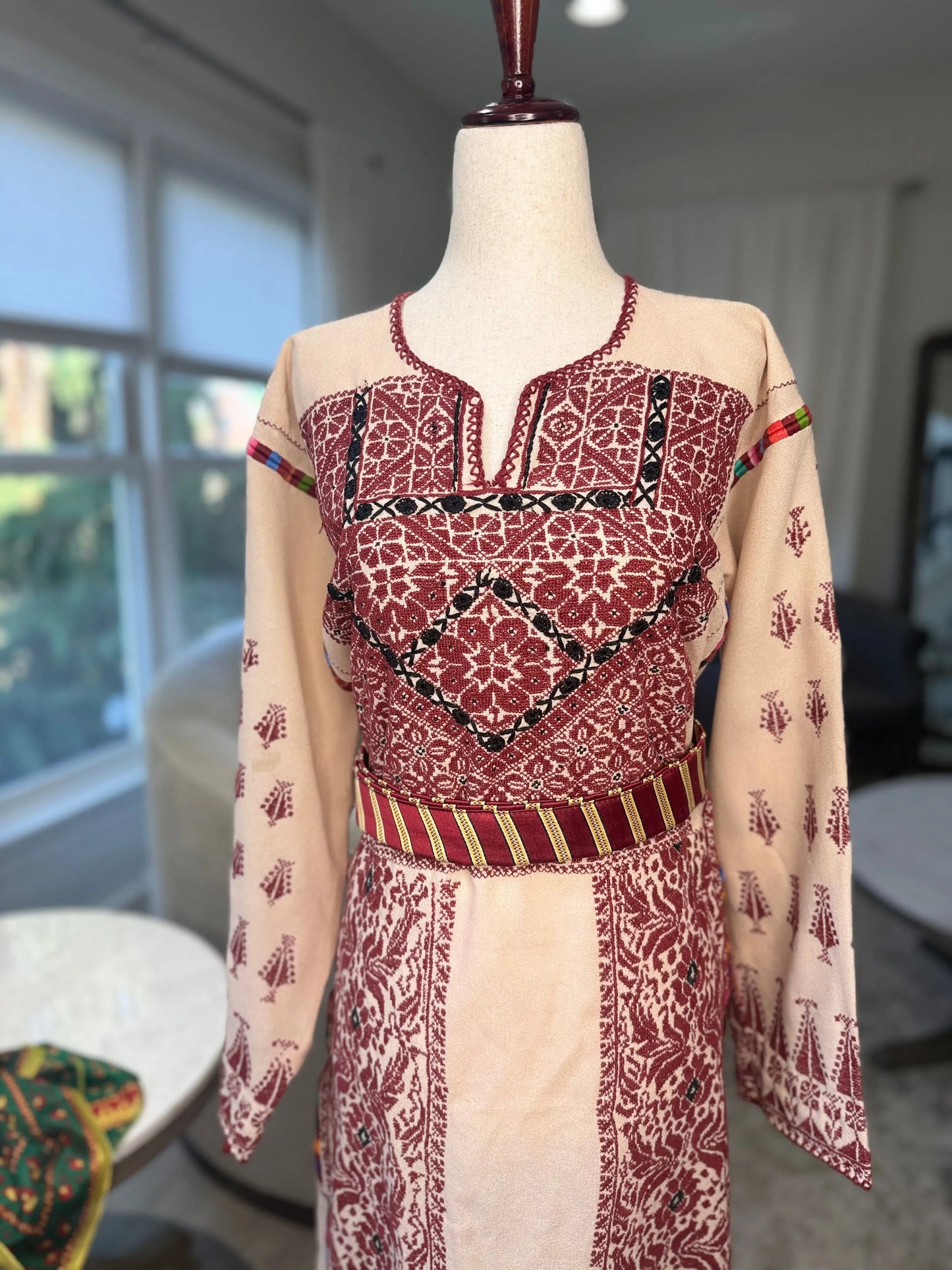 Tan and Burgundy Thoub Zunnar Sitty