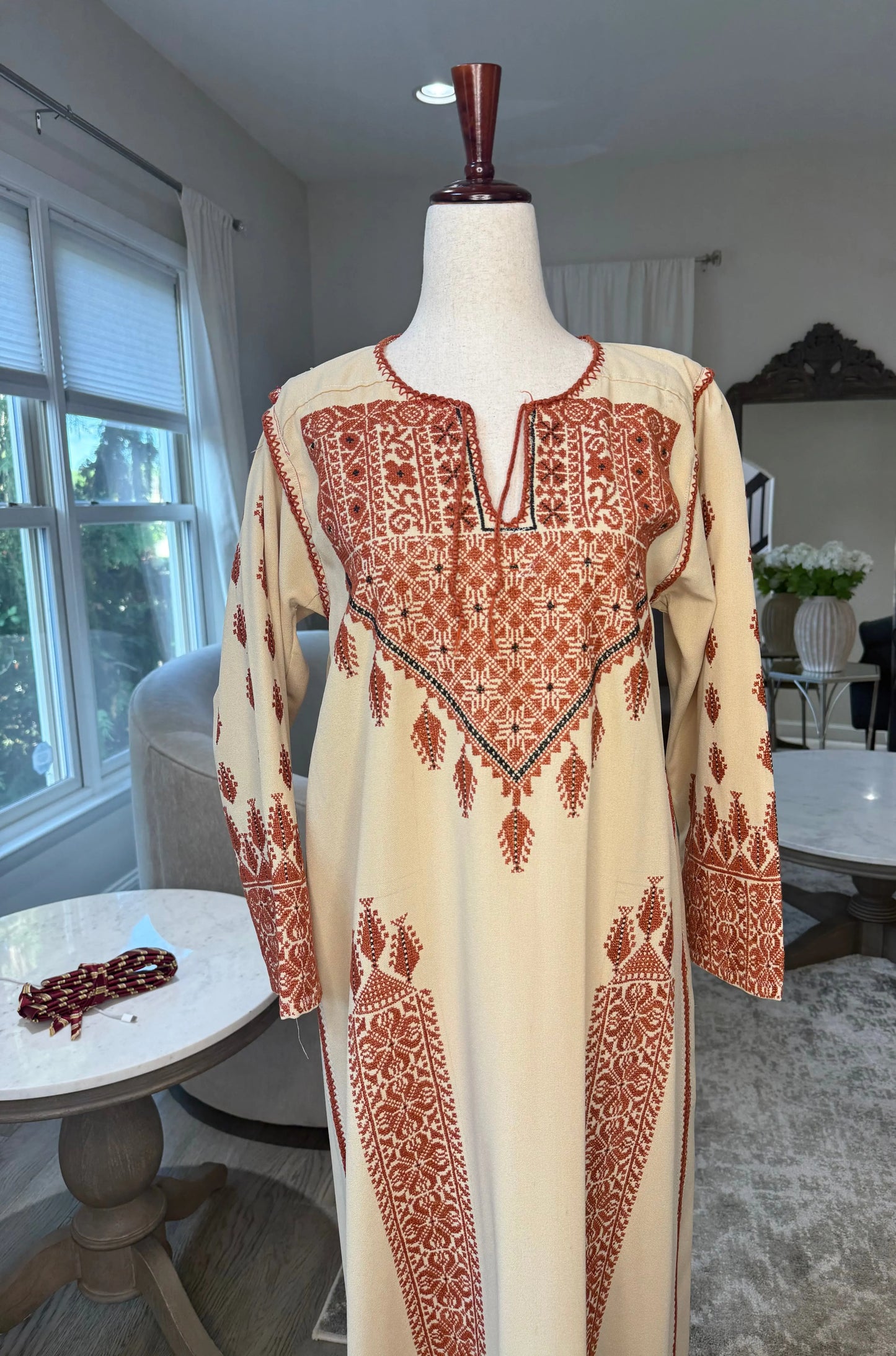 Cream and Brown Thoub Zunnar Sitty