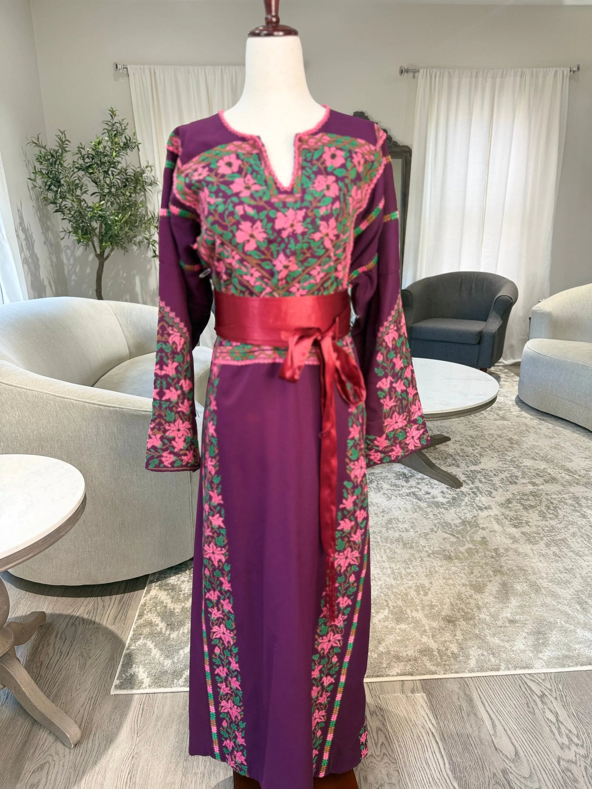 Burgandy Floral Thoub Zunnar Sitty