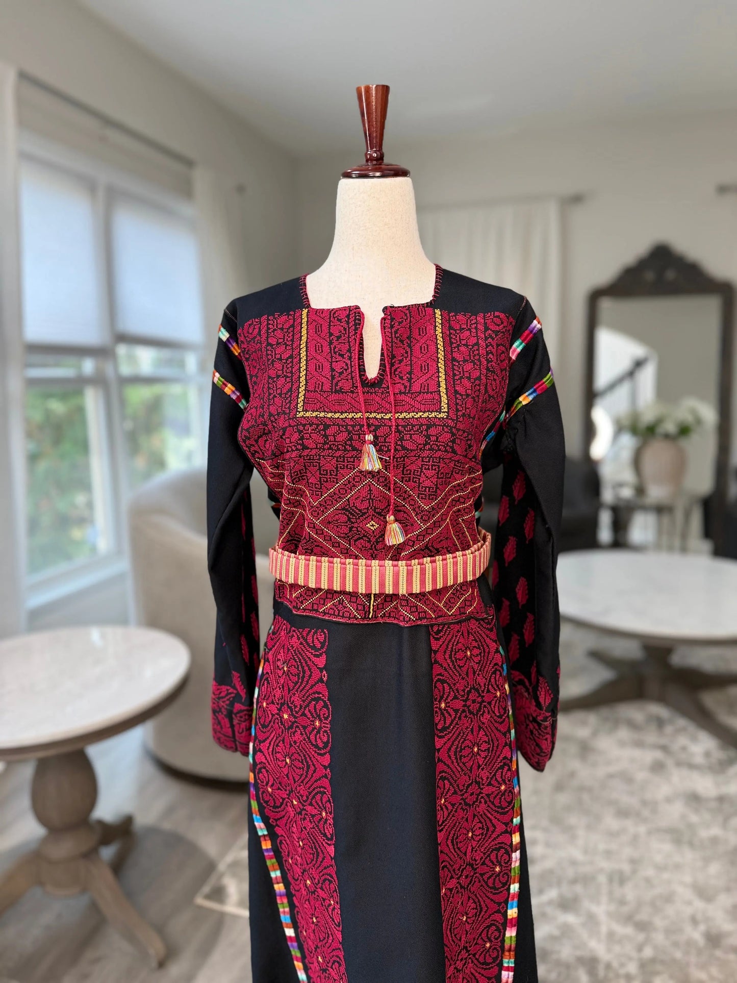 Red and Black Thoub Zunnar Sitty