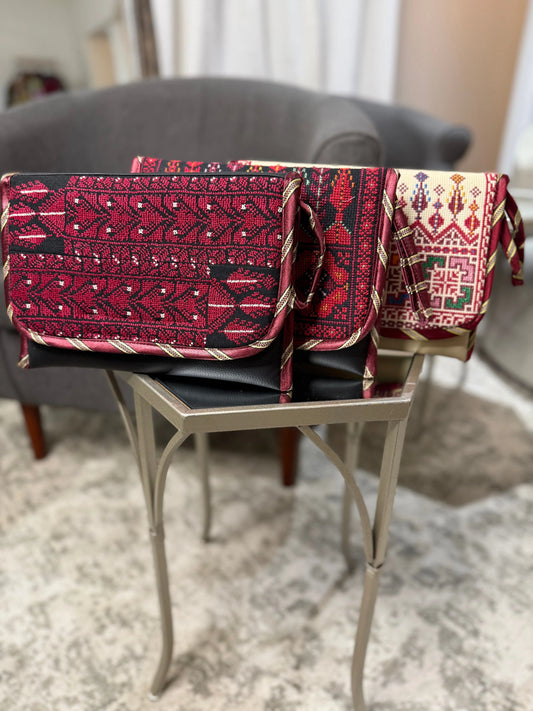 Handstiched Tatreez Clutch Zunnar Sitty