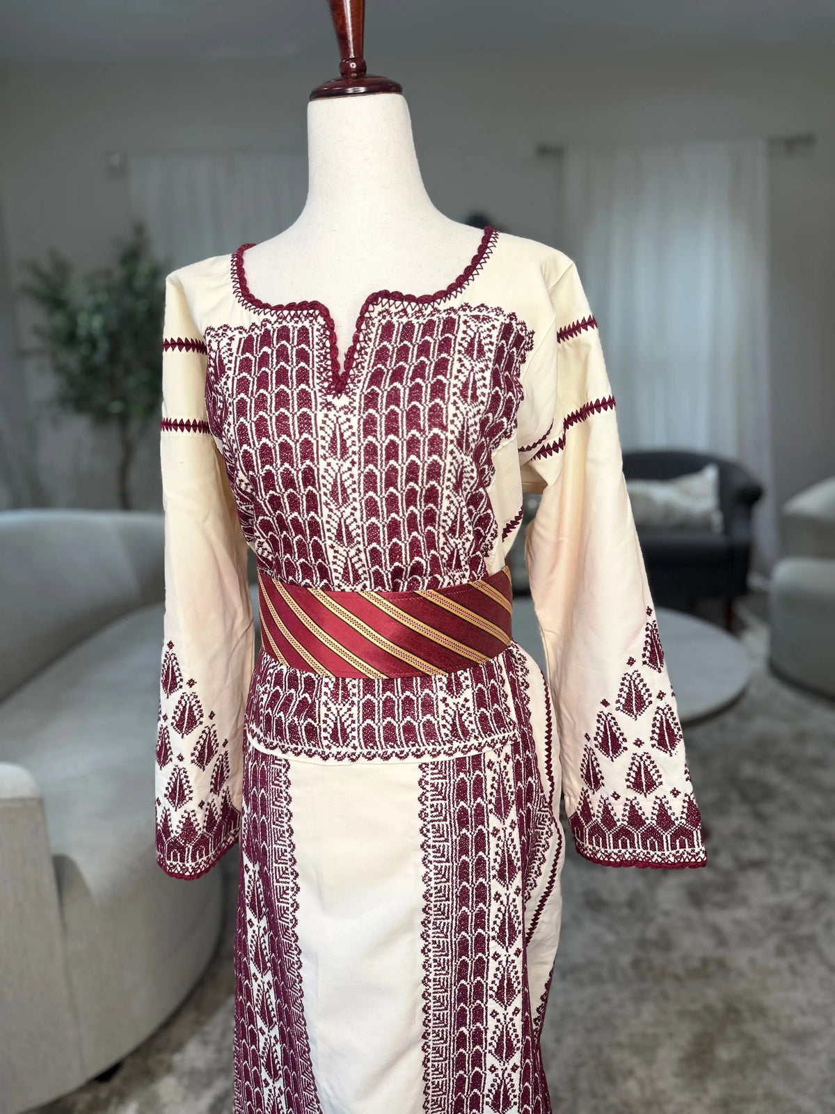 Cream and Burgandy Thoub Zunnar Sitty