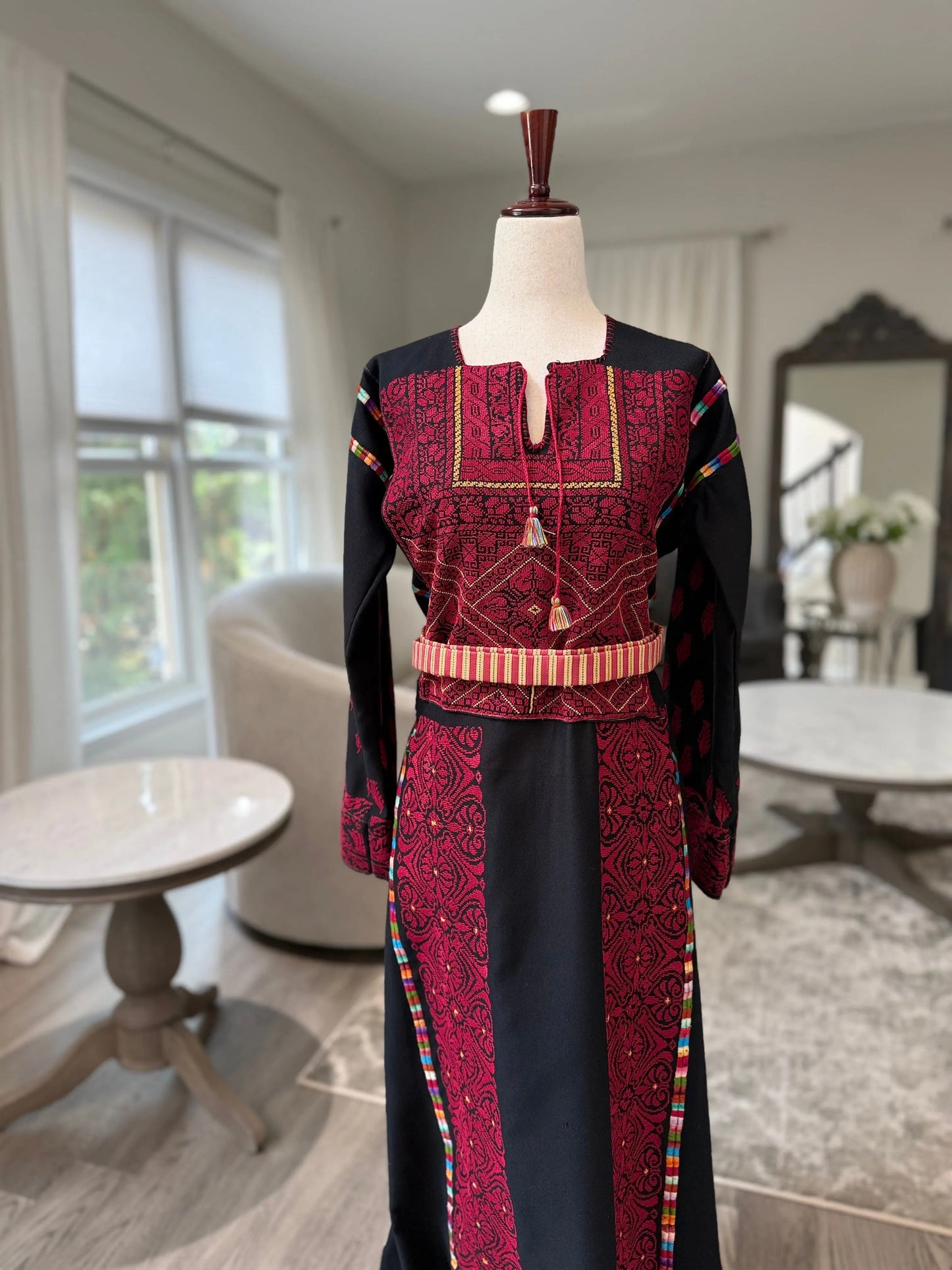 Red and Black Thoub Zunnar Sitty