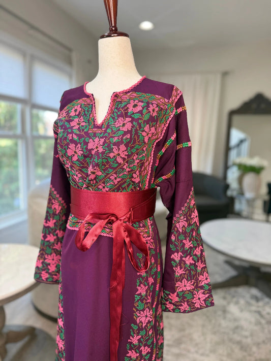 Burgandy Floral Thoub Zunnar Sitty