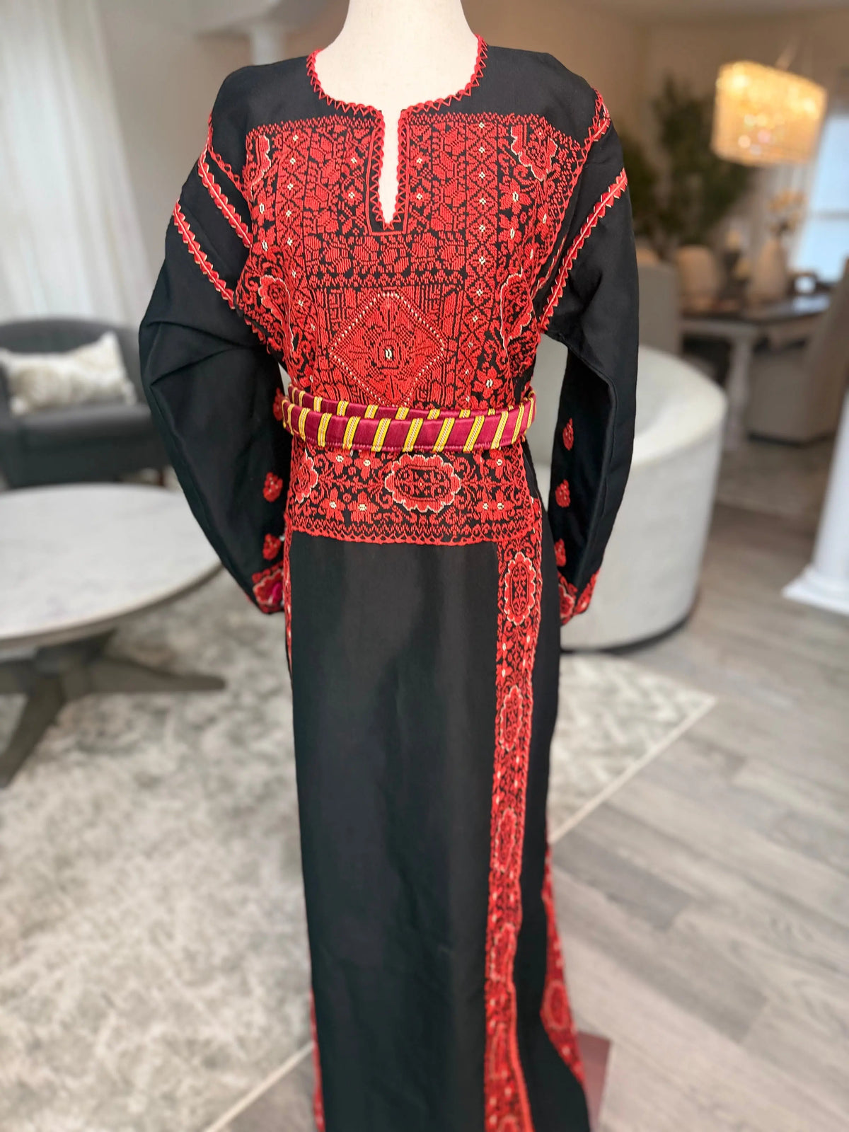 Red and Black Thoub Zunnar Sitty