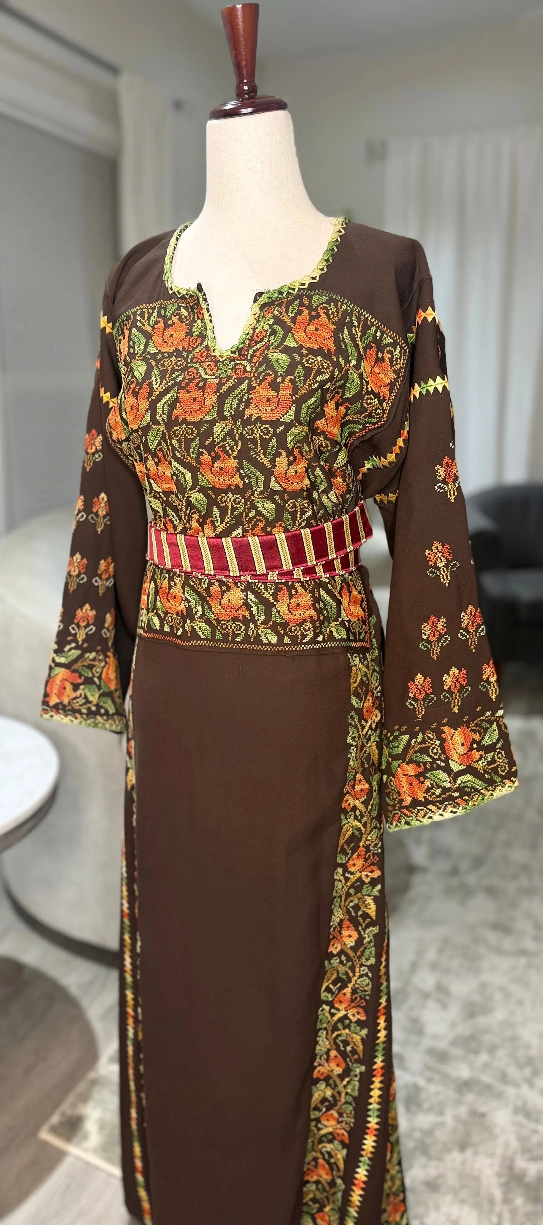 Brown floral Thoub Zunnar Sitty
