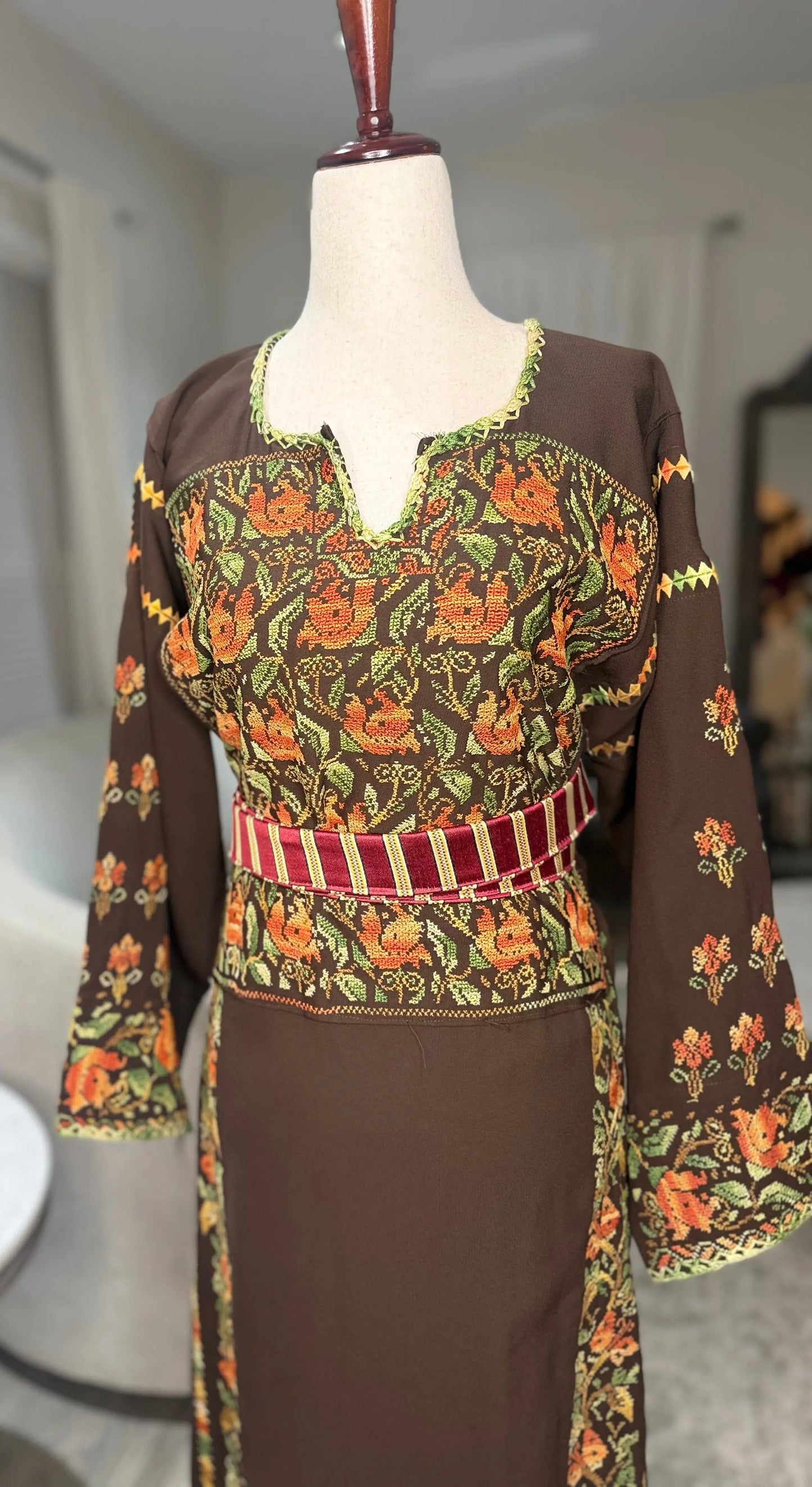 Brown floral Thoub Zunnar Sitty