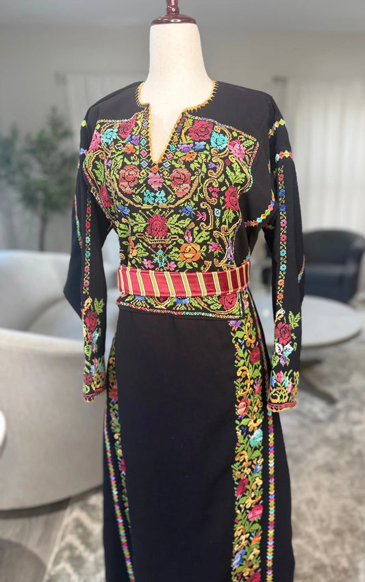 Black Floral Thoub Zunnar Sitty