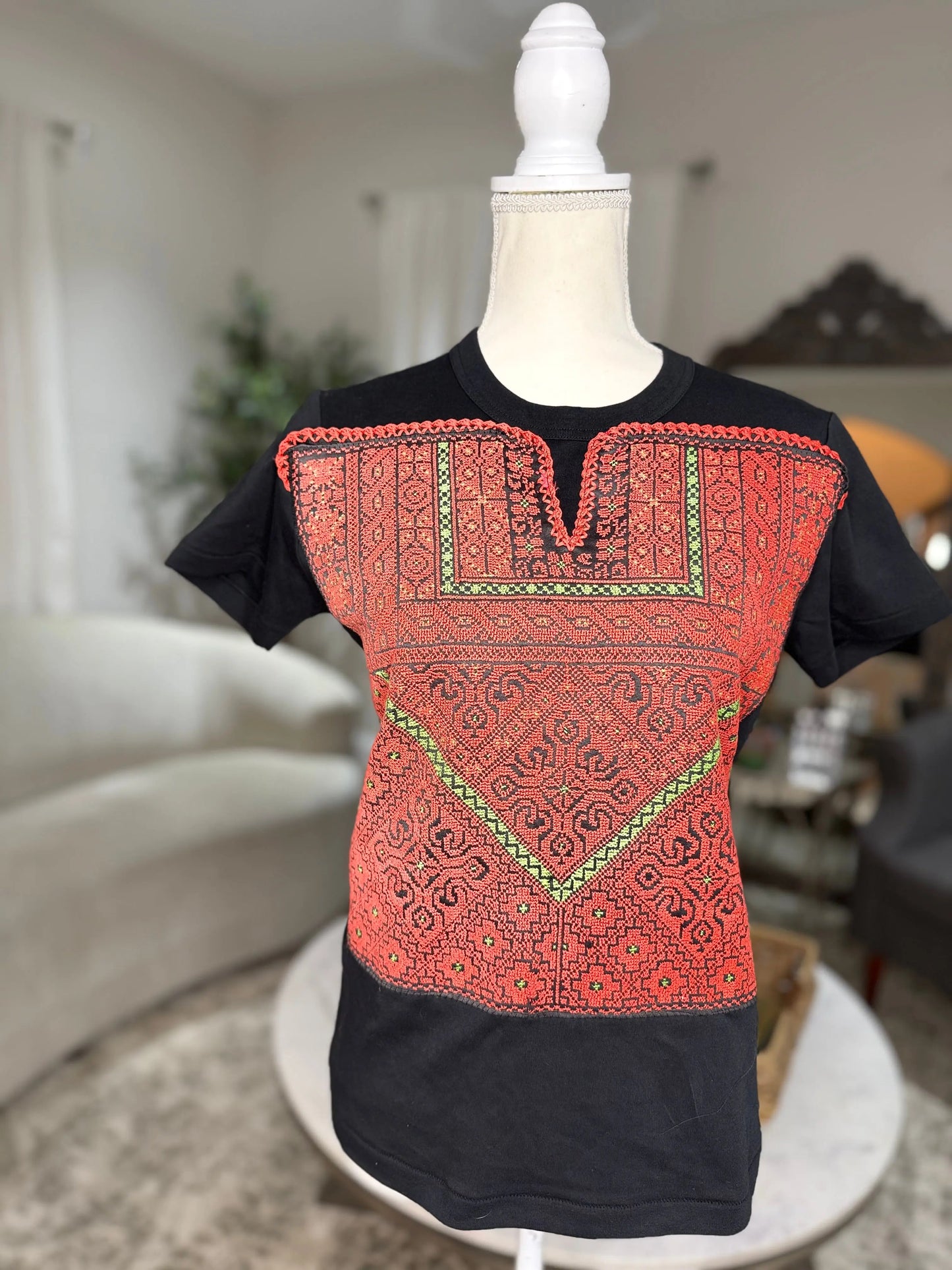 Tatreez Kabba Tee Zunnar Sitty