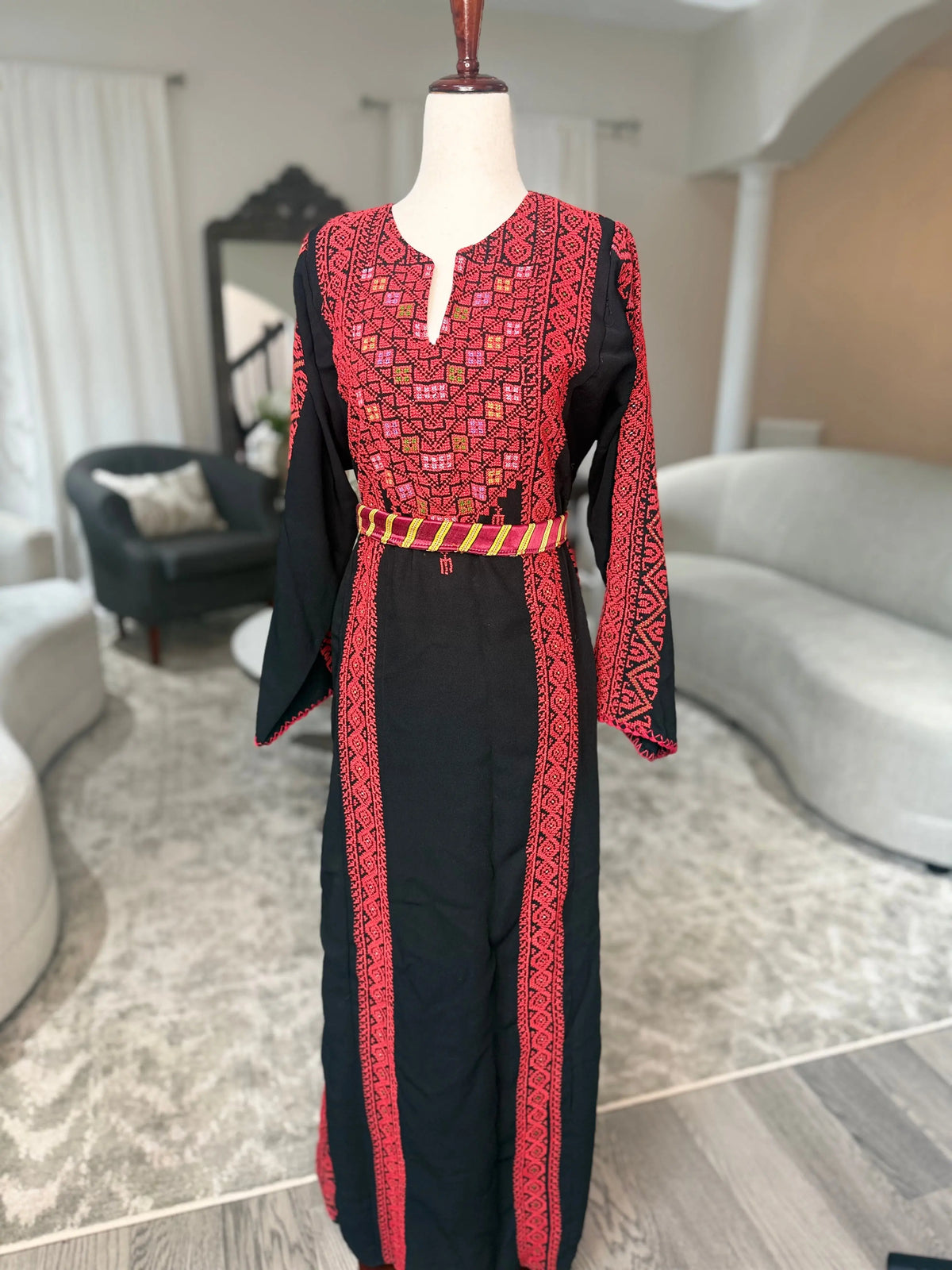 Red and Black Thoub Zunnar Sitty