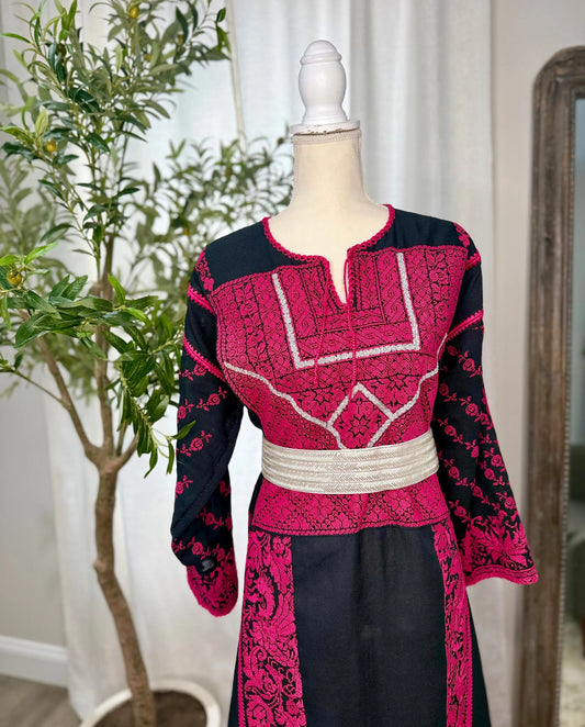 Black and Pink Thoub Zunnar Sitty