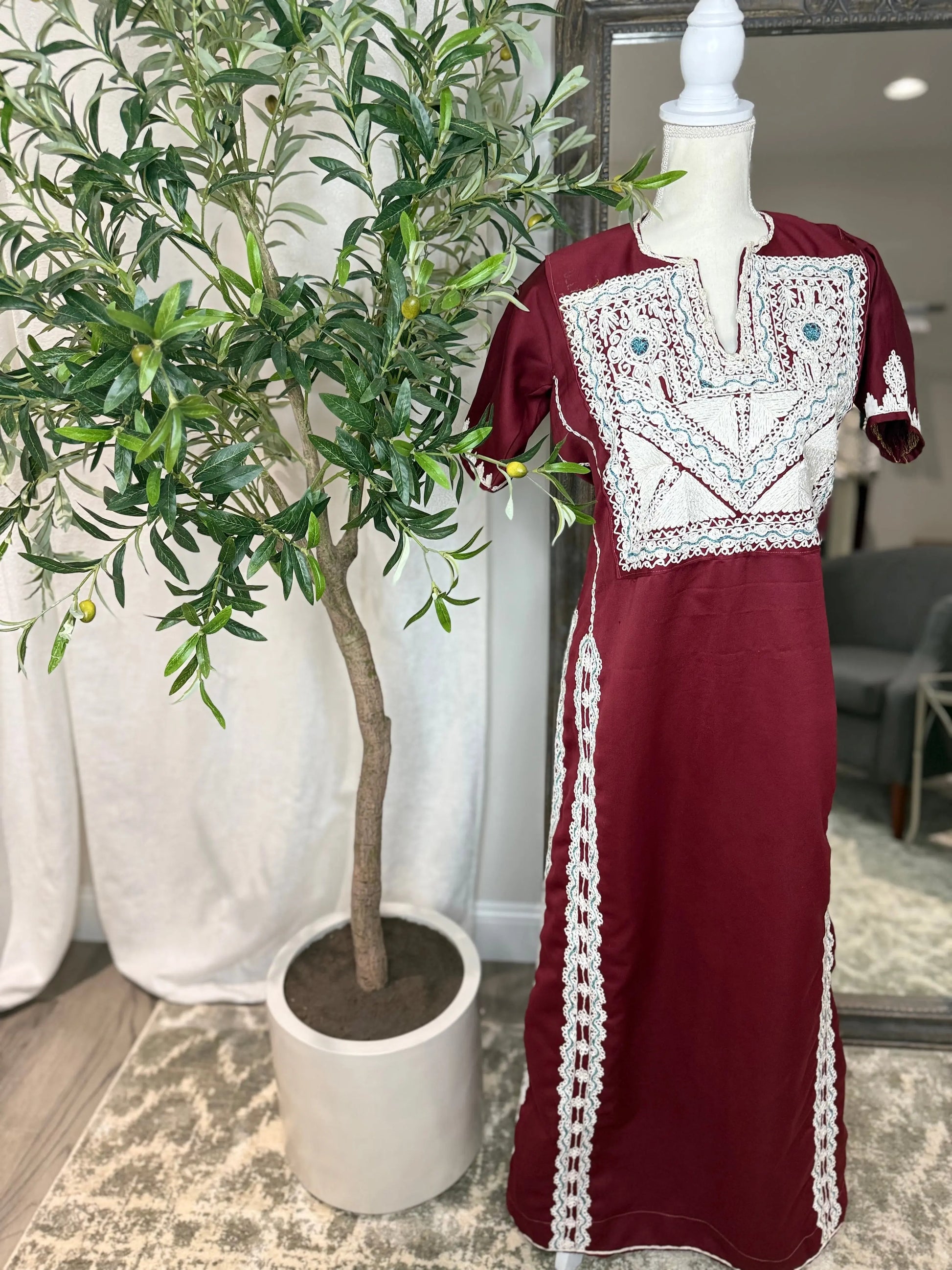 Short Sleeve Burgundy Zunnar Sitty