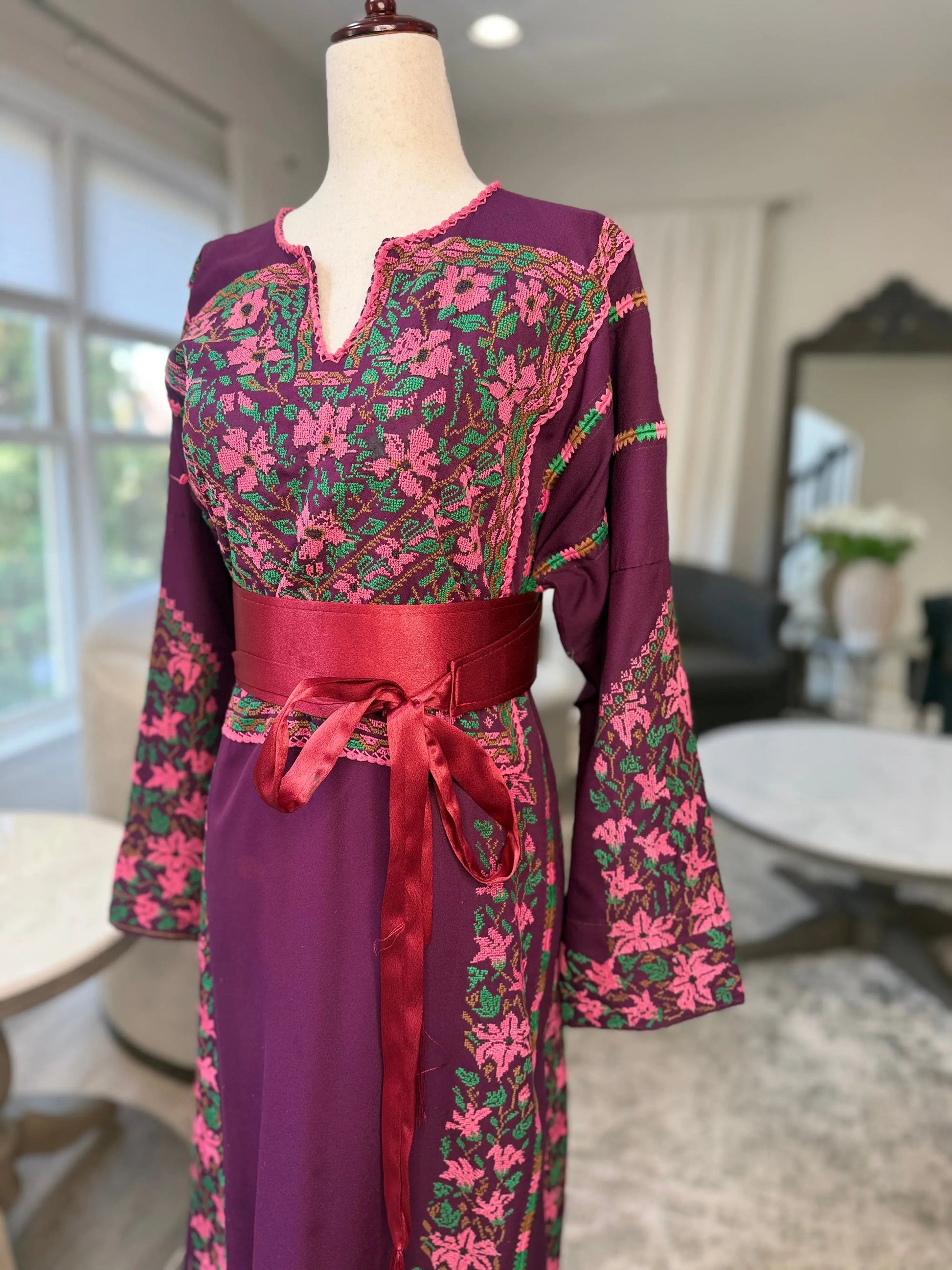Burgandy Floral Thoub Zunnar Sitty