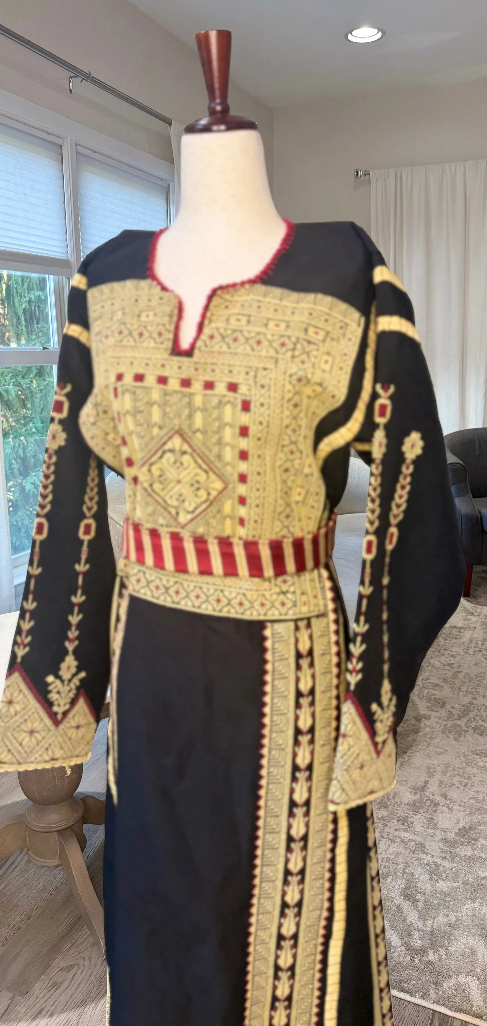 Black and Beige Thoub Zunnar Sitty