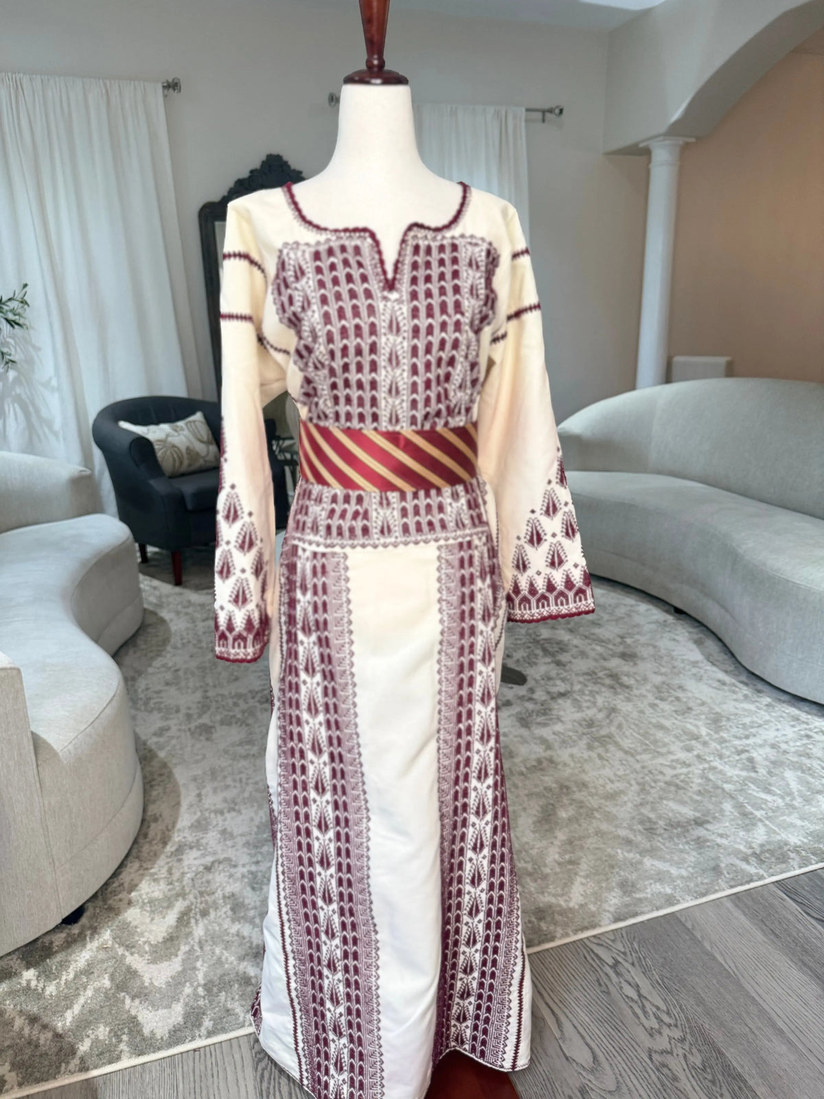 Cream and Burgandy Thoub Zunnar Sitty