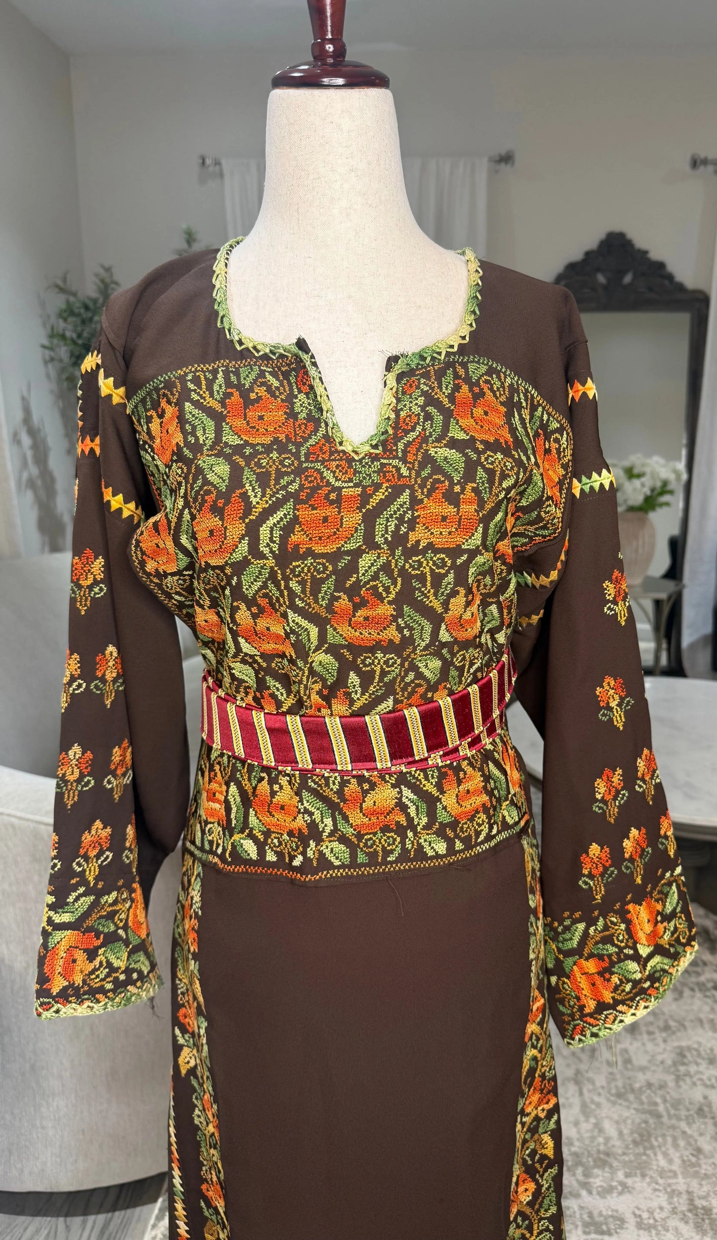 Brown floral Thoub Zunnar Sitty