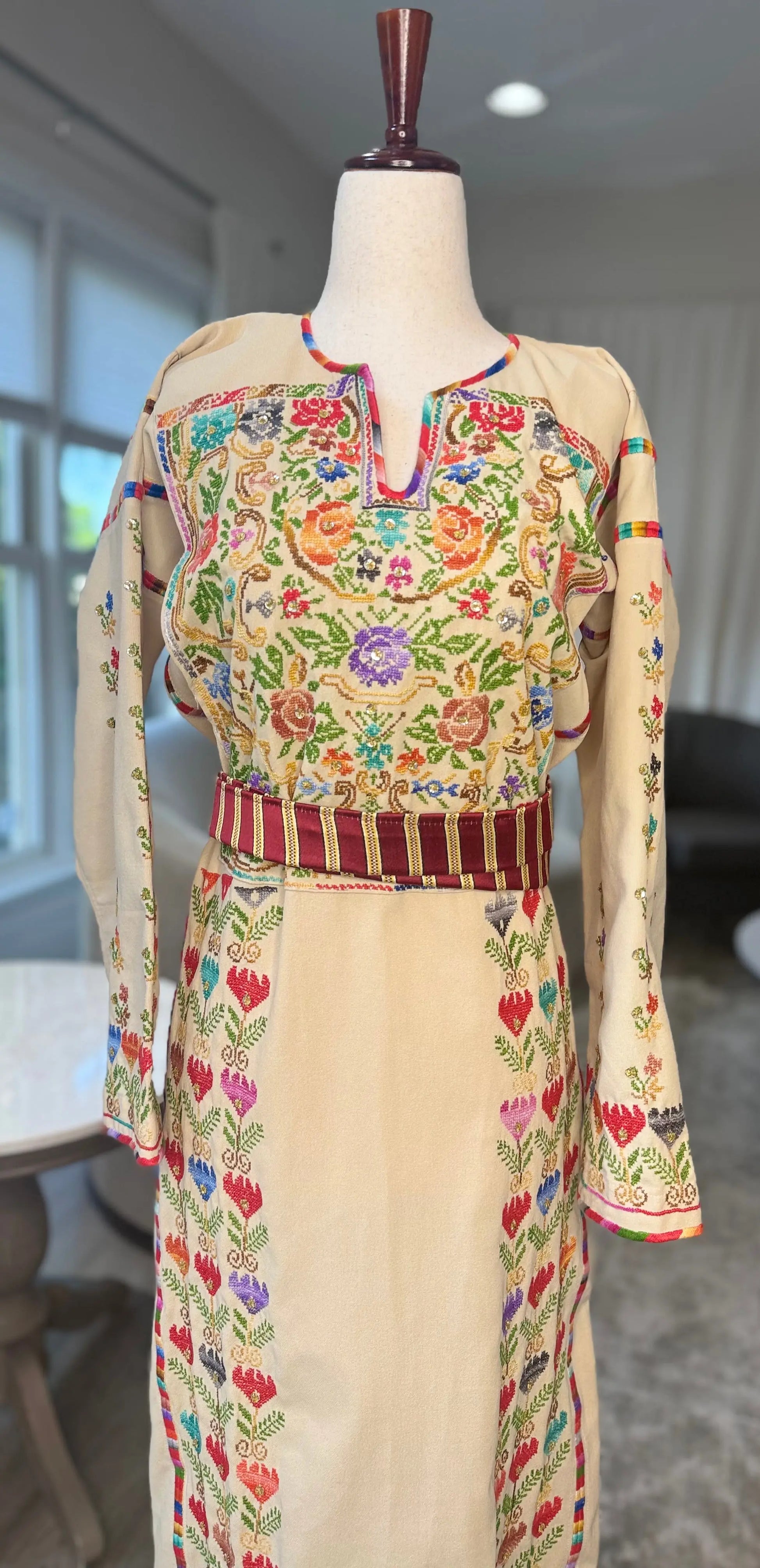 Tan and Floral Thoub Zunnar Sitty