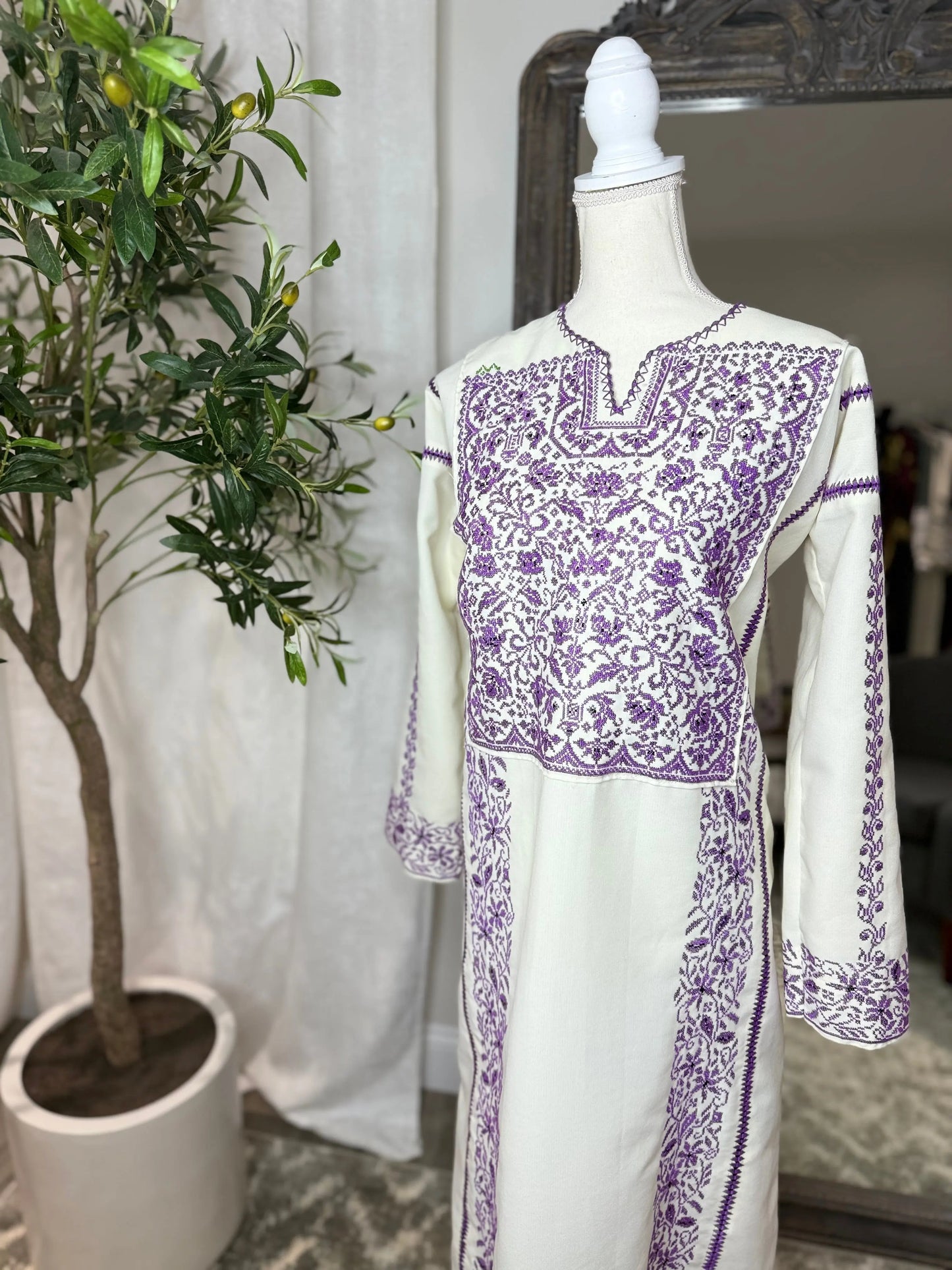 White and Purple Thoub Zunnar Sitty