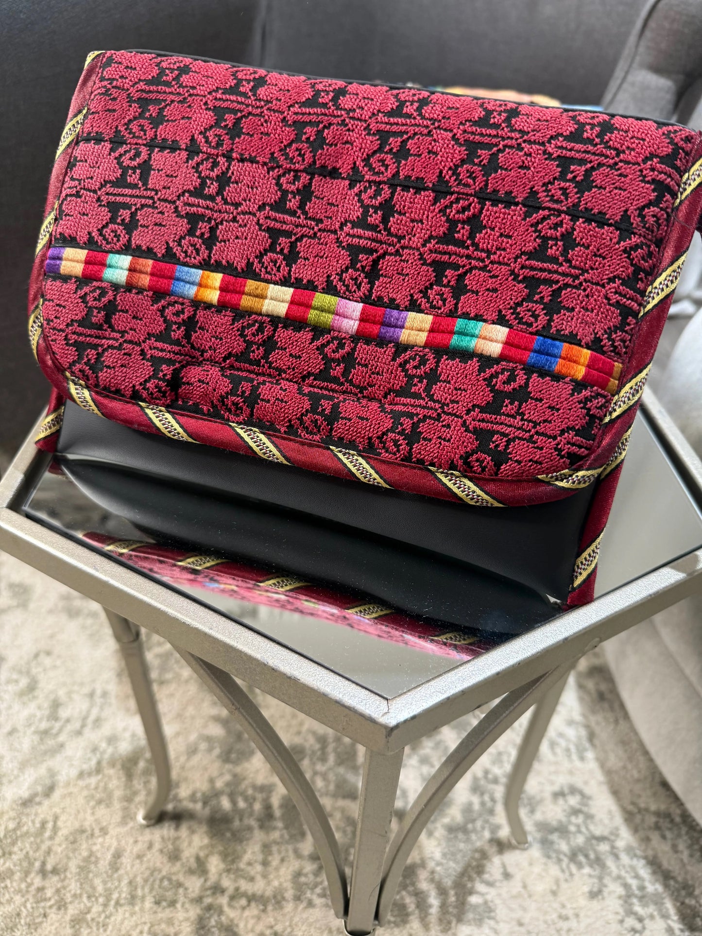 Handstiched Tatreez Clutch Zunnar Sitty