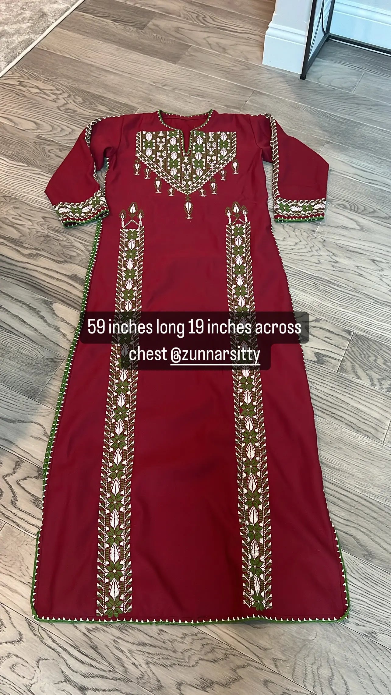 Burgandy Thoub - Zunnar Sitty