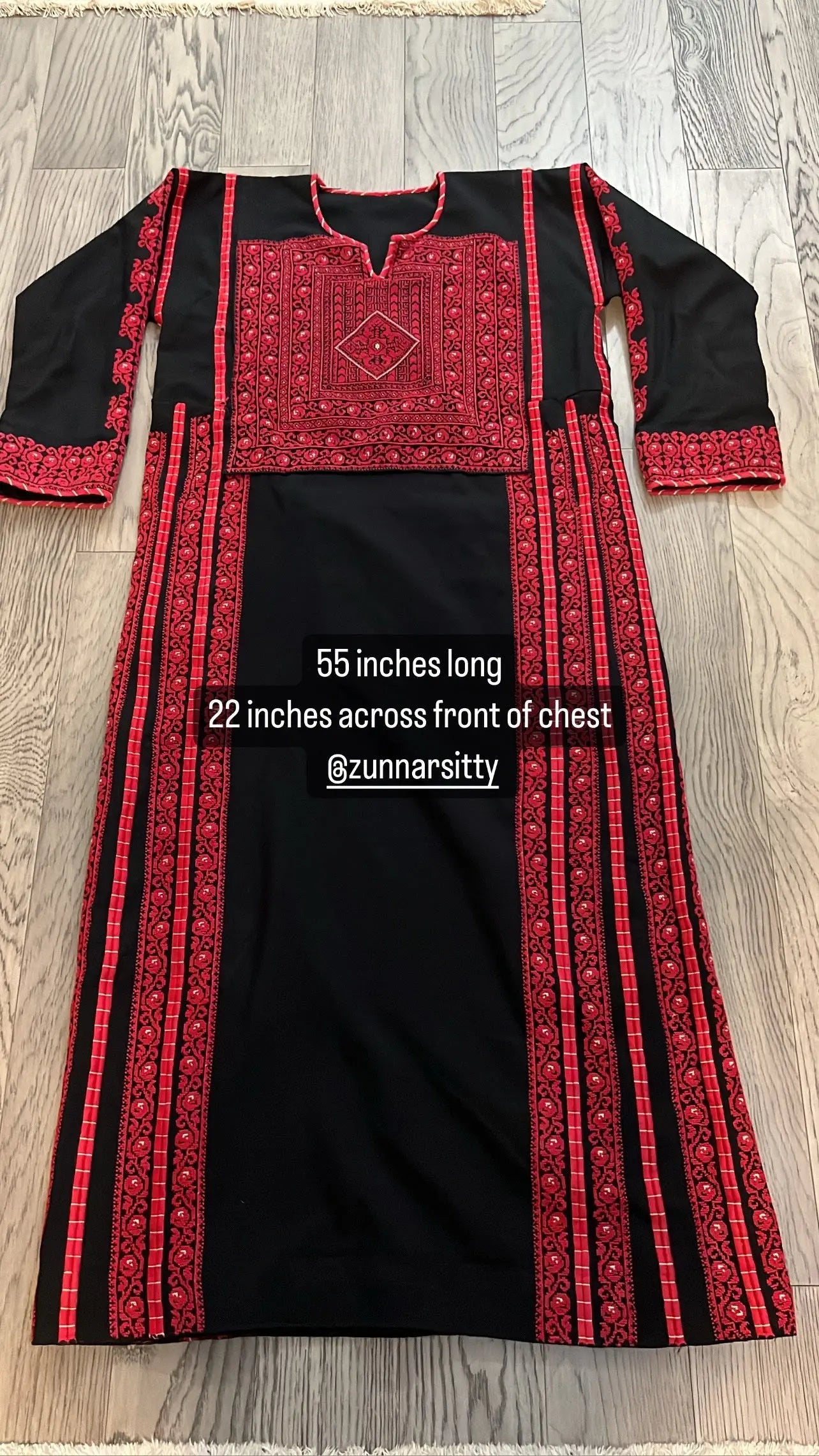 Black and Red Thoub - Zunnar Sitty