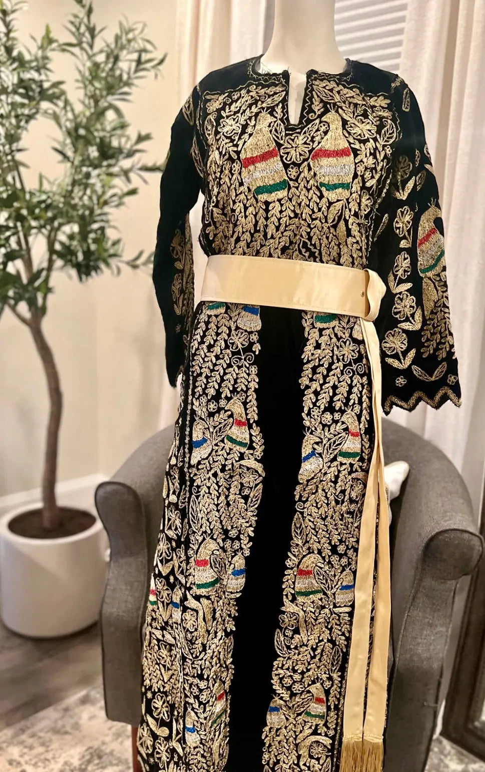 Black and Gold Malaka - Zunnar Sitty